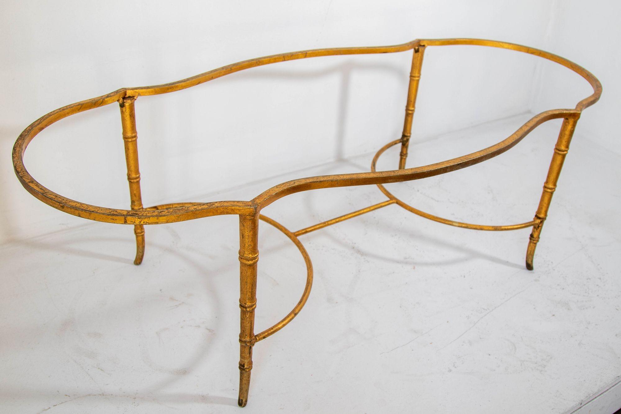 Hollywood-Regency-Couchtischsockel aus vergoldeter Bronze im Stil von Maison Bagues, Frankreich 1960 im Angebot 4