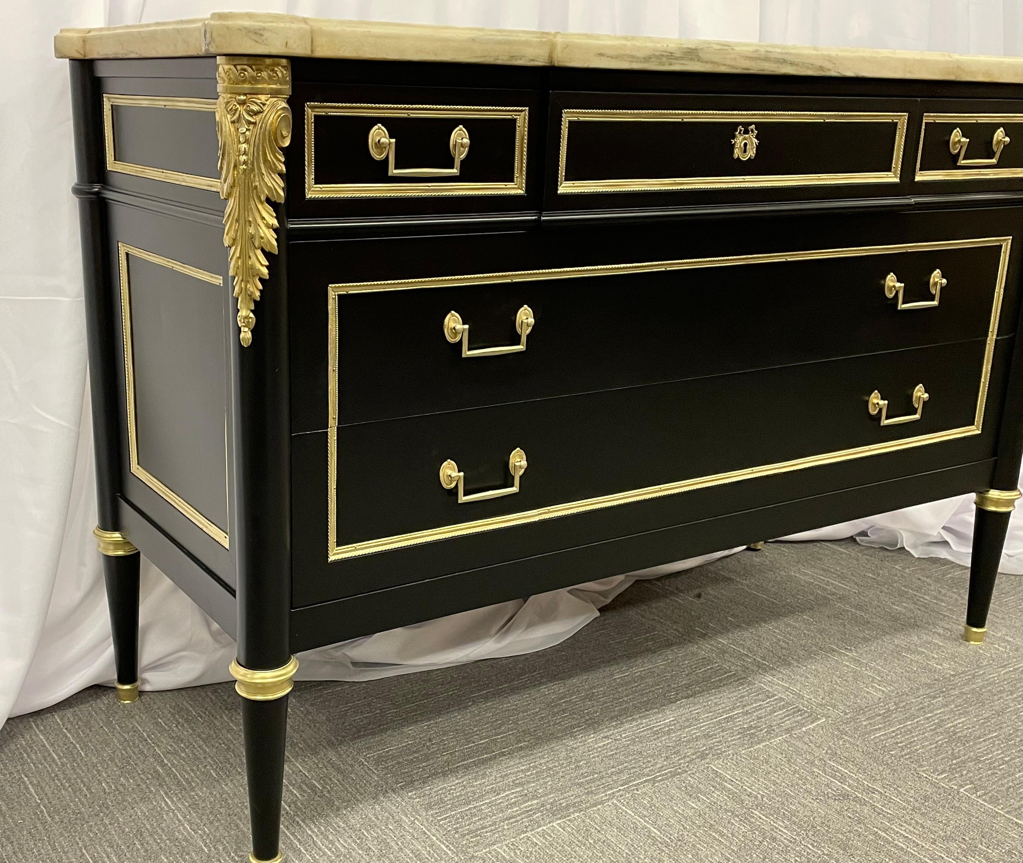 Hollywood Regency Maison Jansen Ebony Commode, Chest, Dresser, France, 1940s In Good Condition For Sale In Stamford, CT