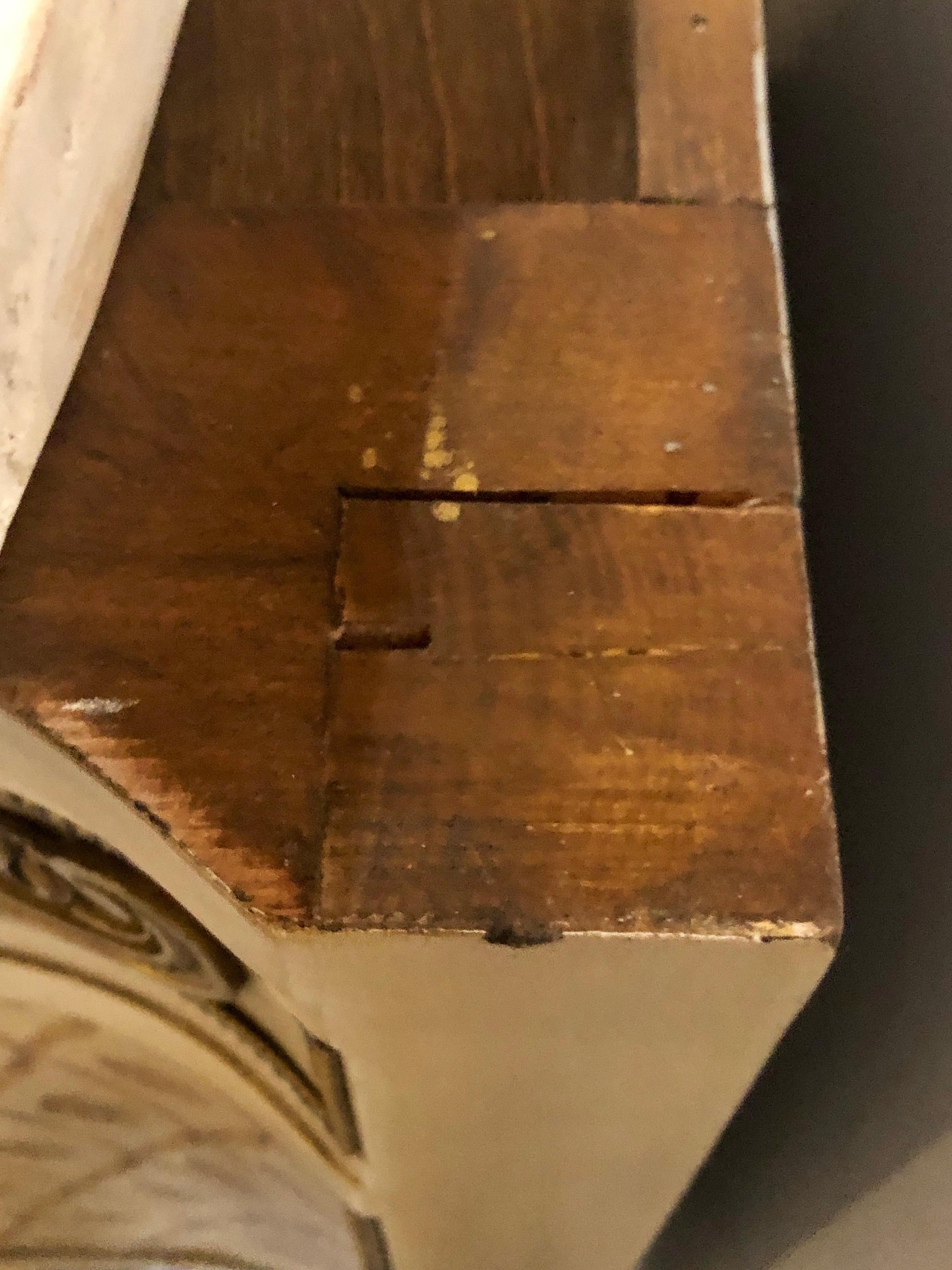 Stile Jansen, Hollywood Regency, legno dipinto di beige, marmo, bronzo, anni '60 in vendita 8