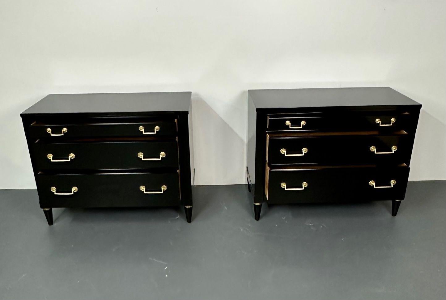 Hollywood Regency Maison Jansen Style Chests / Nightstand, Black Lacquer, Bronze In Good Condition For Sale In Stamford, CT