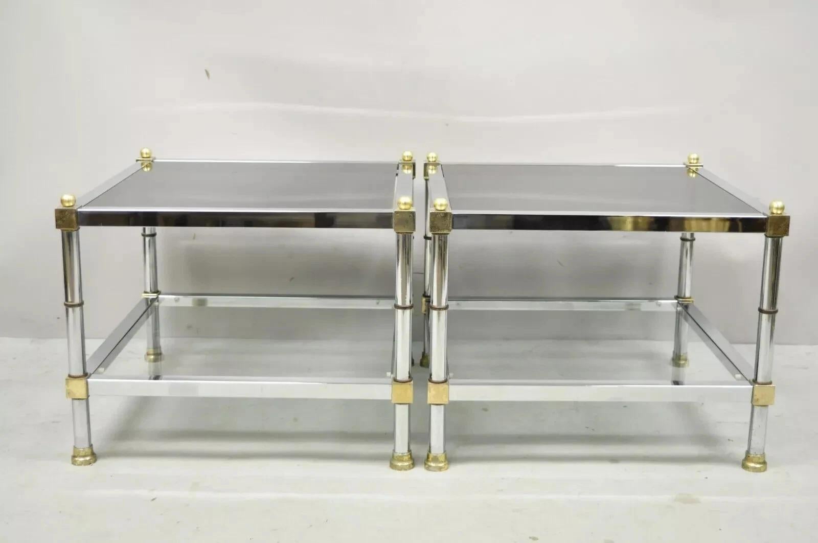 Paire de tables d'appoint carrées en chrome et laiton de style Hollywood Regency Maison Jansen en vente 4
