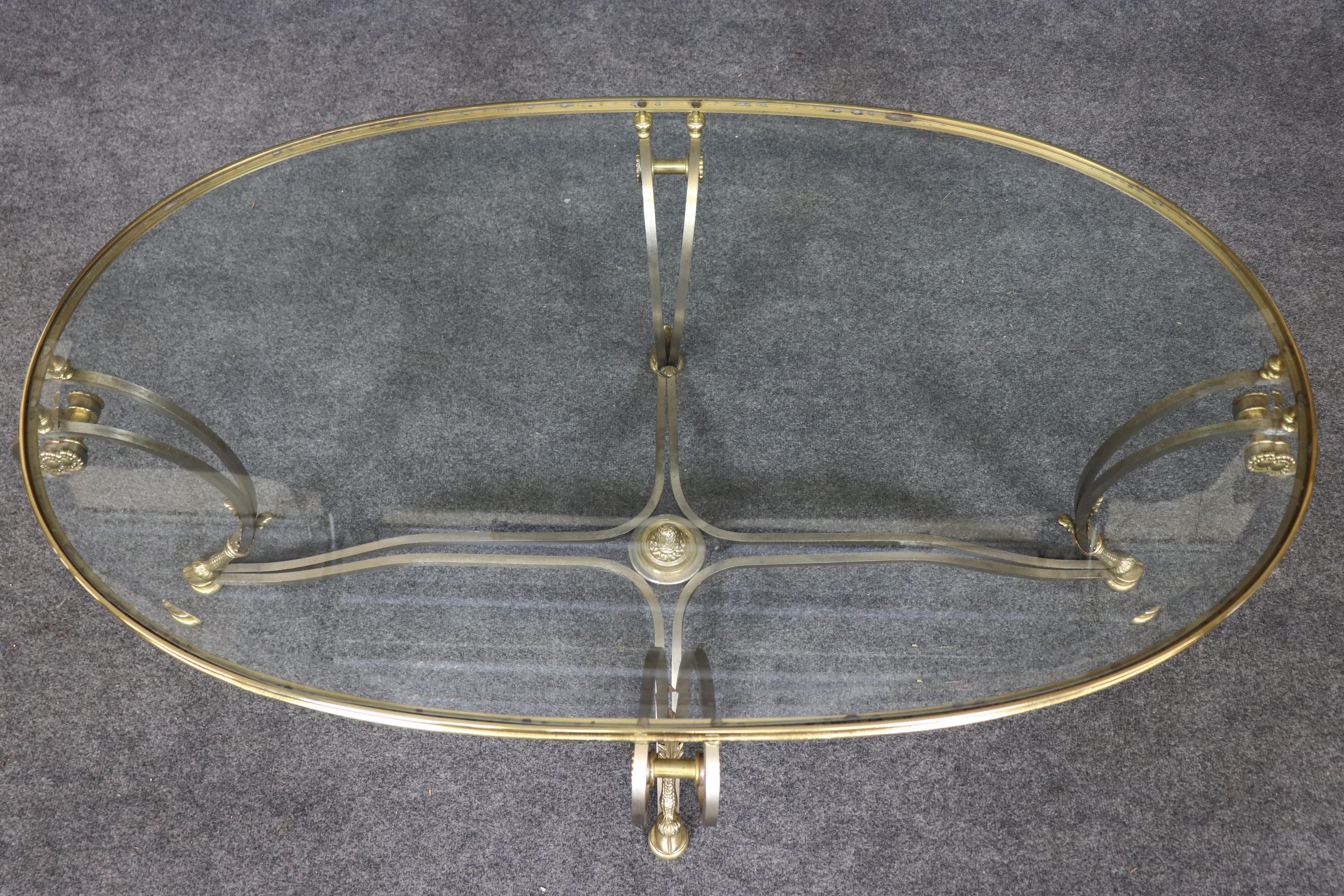Table basse en laiton et acier de style Hollywood Regency de la Maison Jansen en vente 9