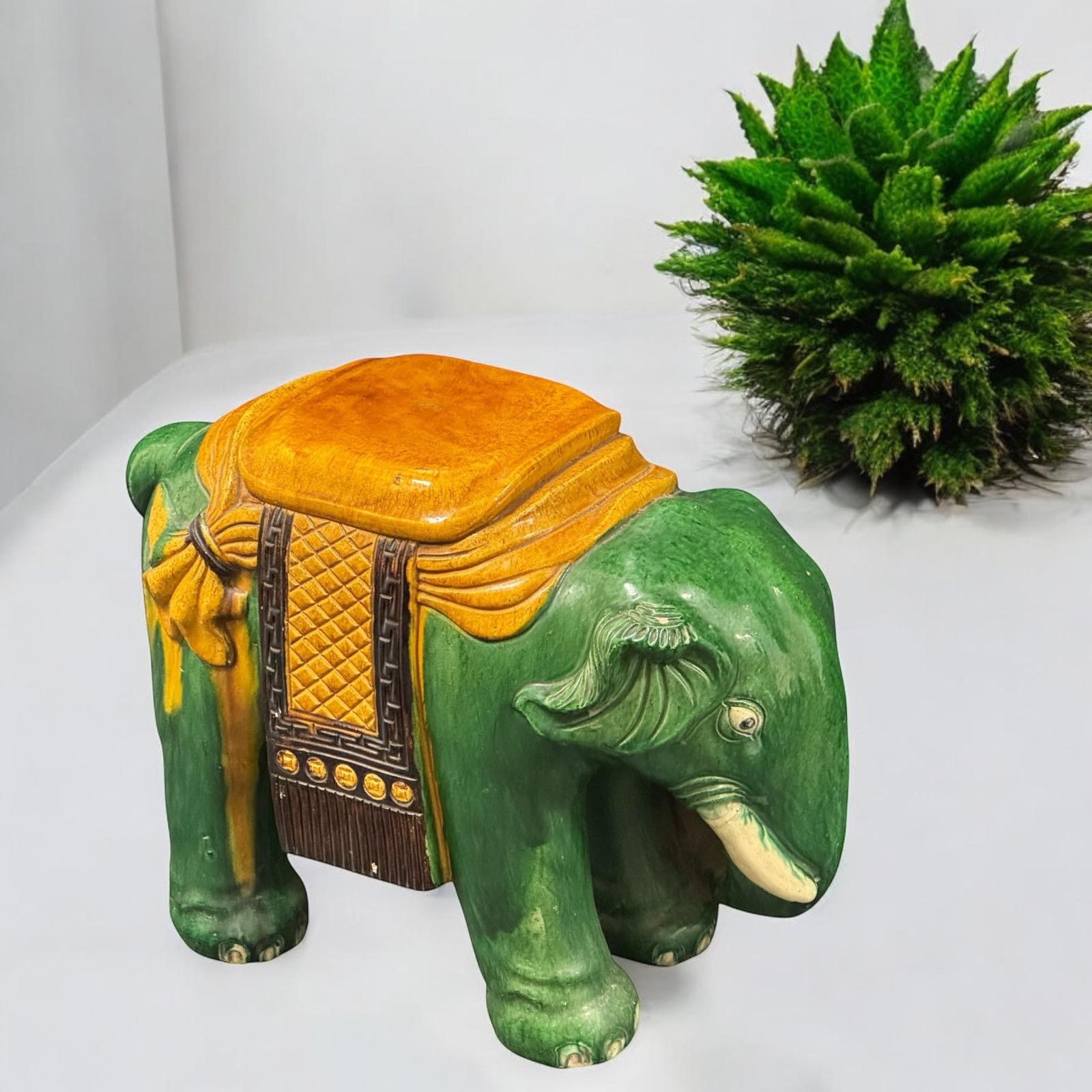 Hollywood Regency Terracotta Green Elephant Garden Plant Stand or Seat 1960s en vente 9