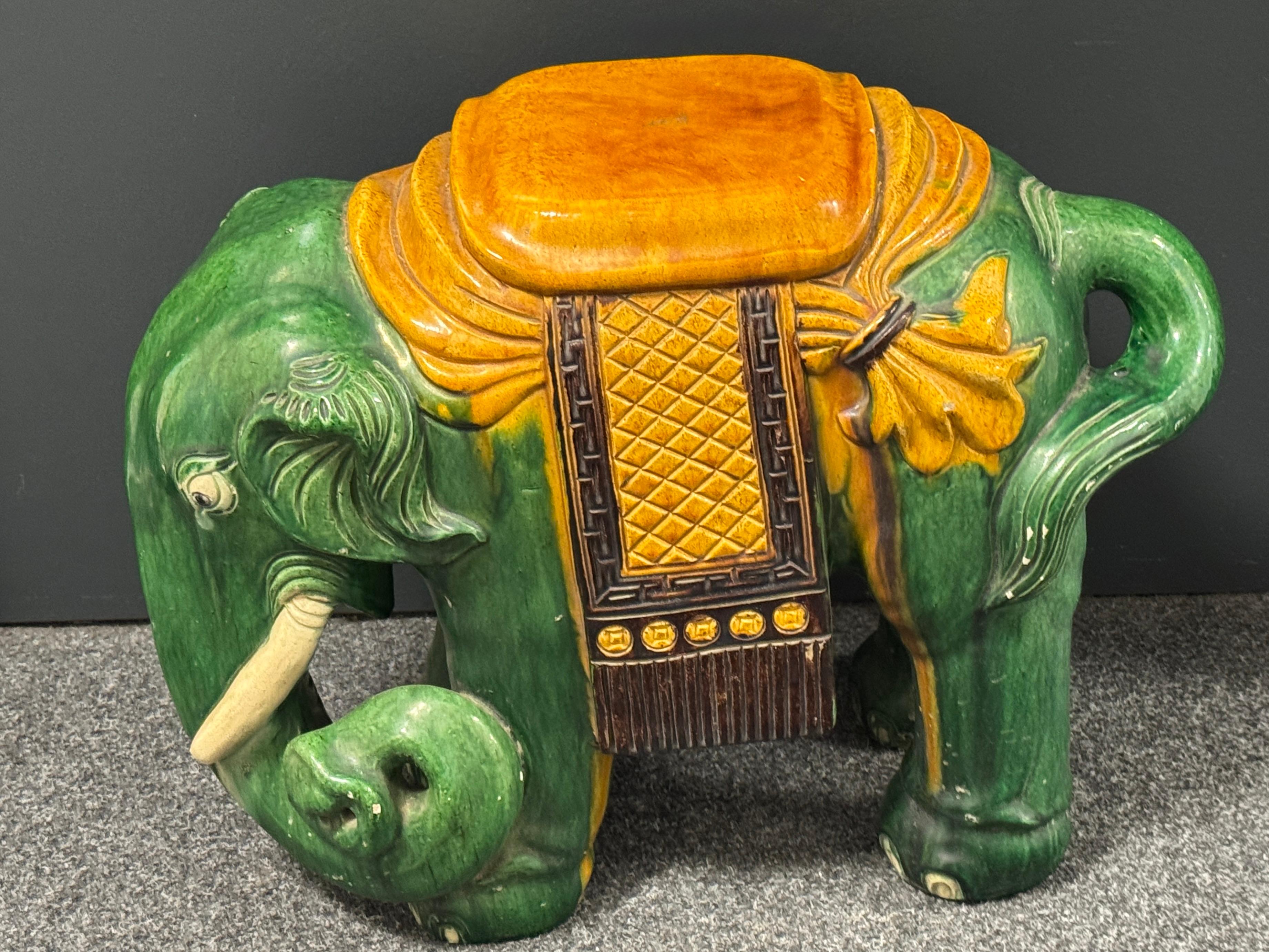 Hollywood Regency Terracotta Green Elephant Garden Plant Stand or Seat 1960s en vente 10