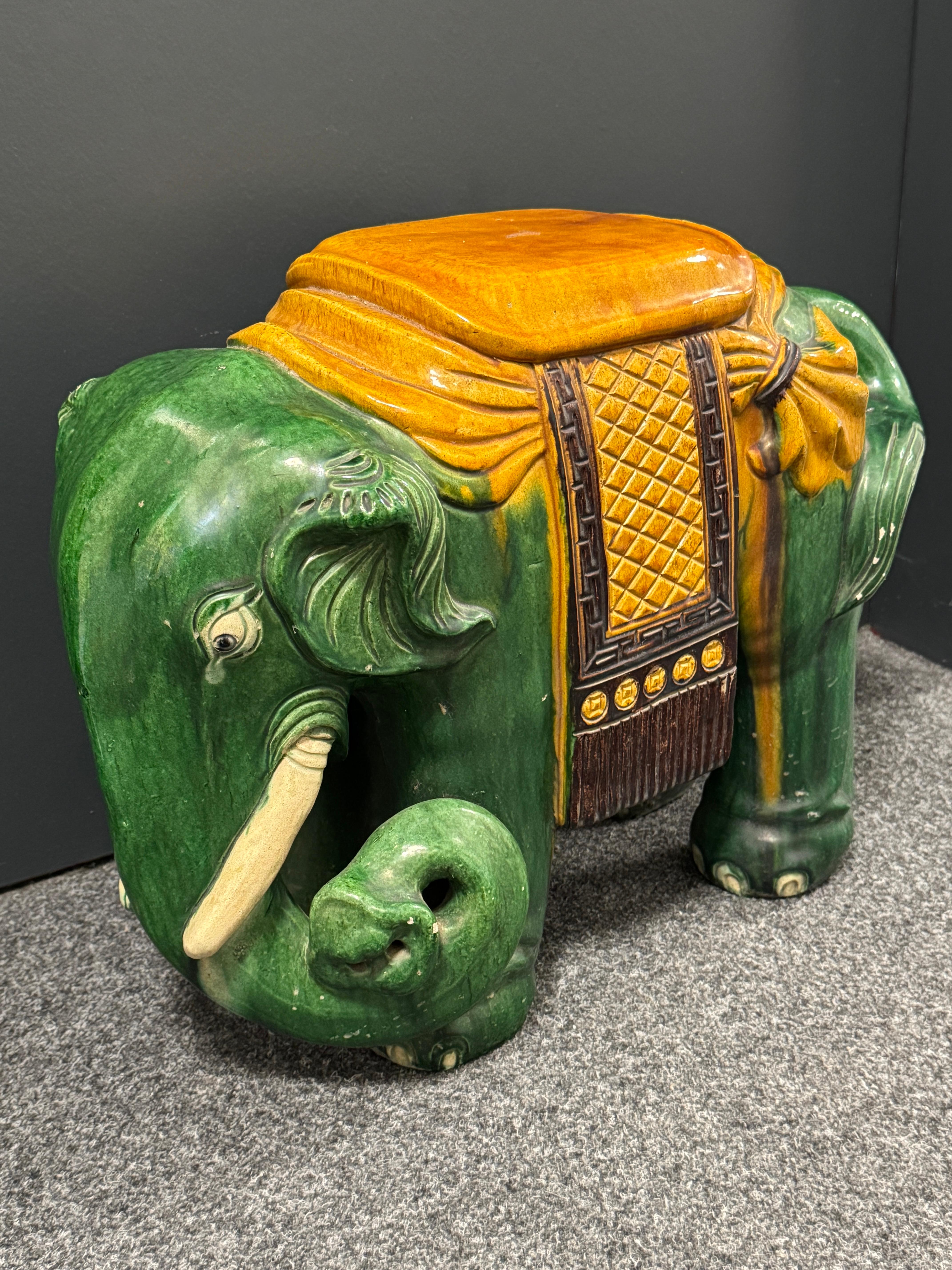 Hollywood Regency Terracotta Green Elephant Garden Plant Stand or Seat 1960s en vente 11