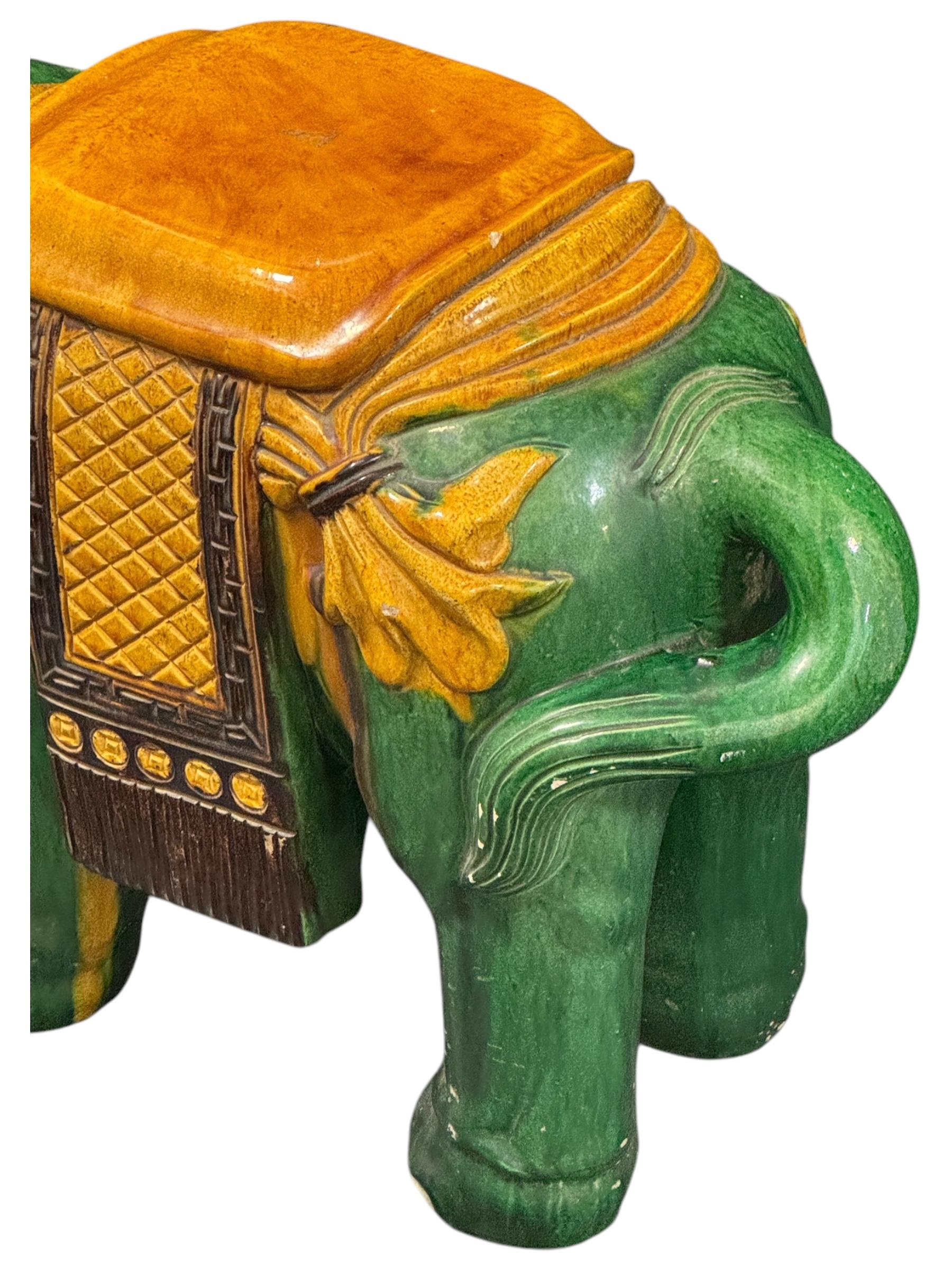 Hollywood Regency Terracotta Green Elephant Garden Plant Stand or Seat 1960s en vente 3