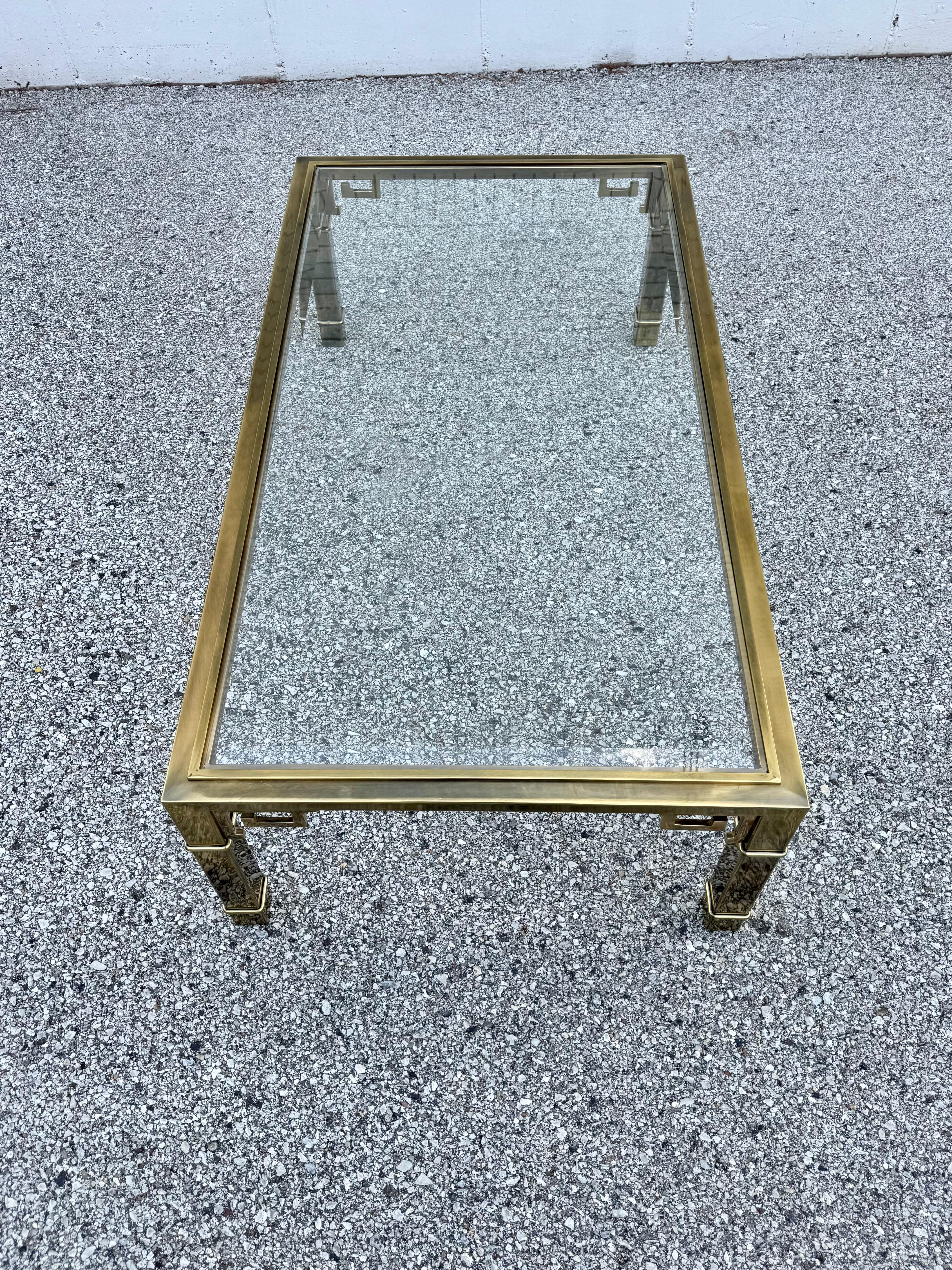 Table basse rectangulaire en laiton et verre Hollywood Regency Mastercraft Greek Key en vente 5