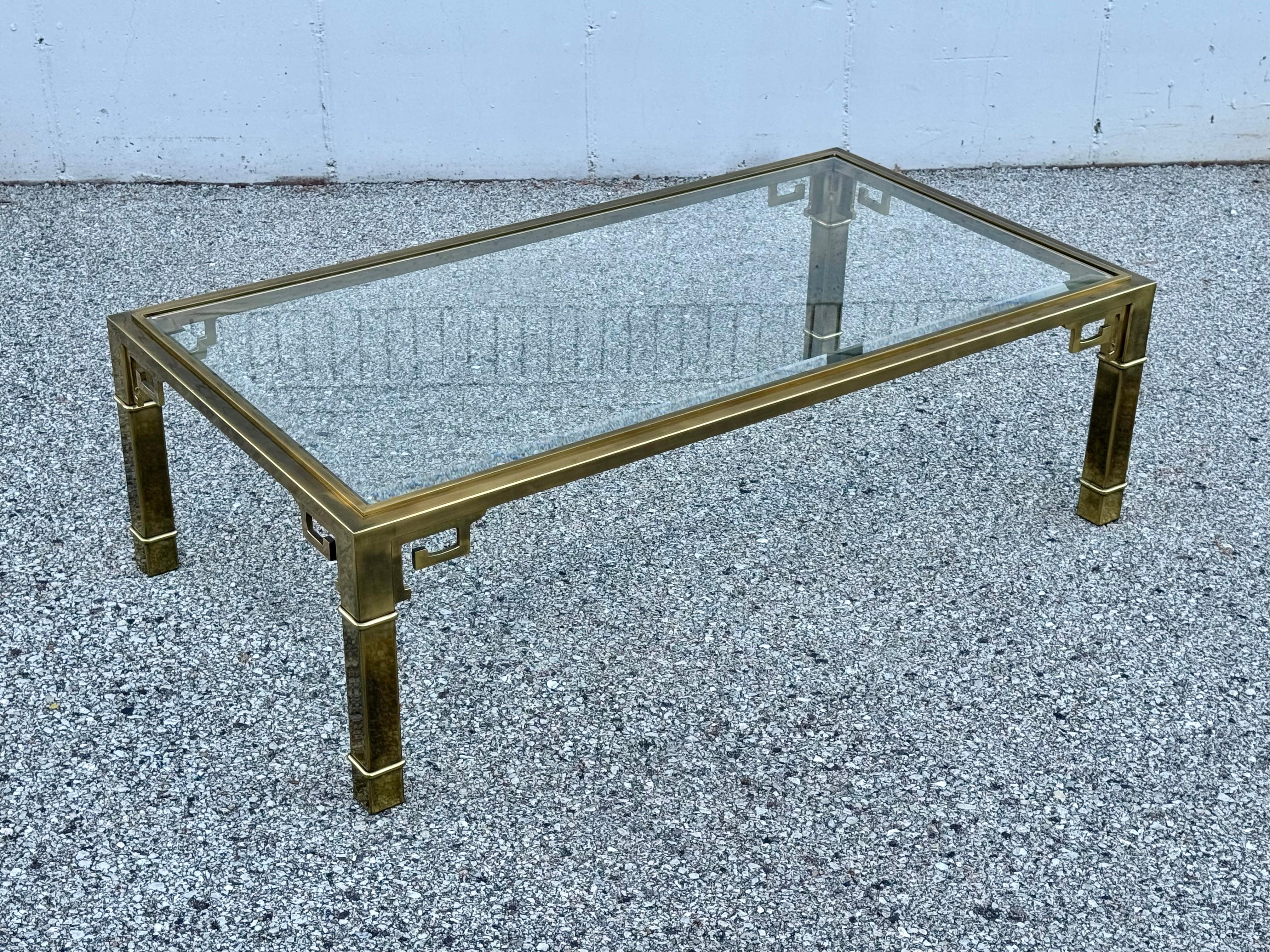 Table basse rectangulaire en laiton et verre Hollywood Regency Mastercraft Greek Key en vente 2