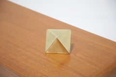 Hollywood Regency Mid-century Brass Diamond Shape Table Sculpture Paper Weight.