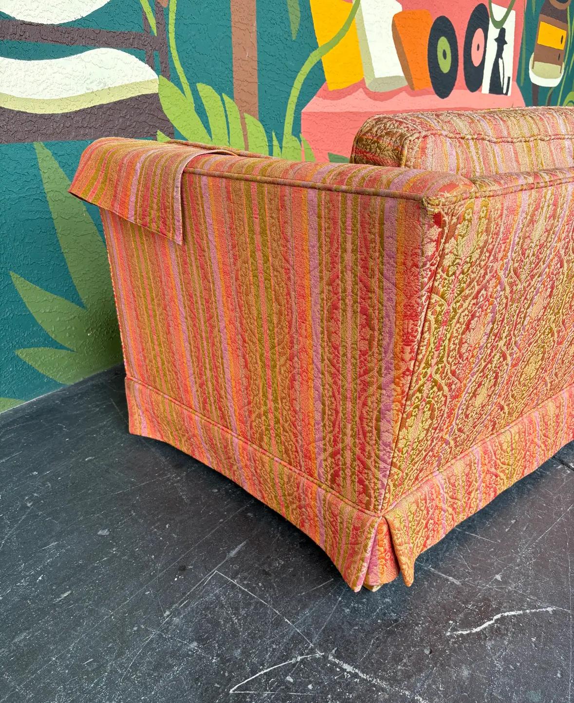 Canapé en brocart Hollywood Regency Mid Century par Baumritter Bon état - En vente à Lutz, FL