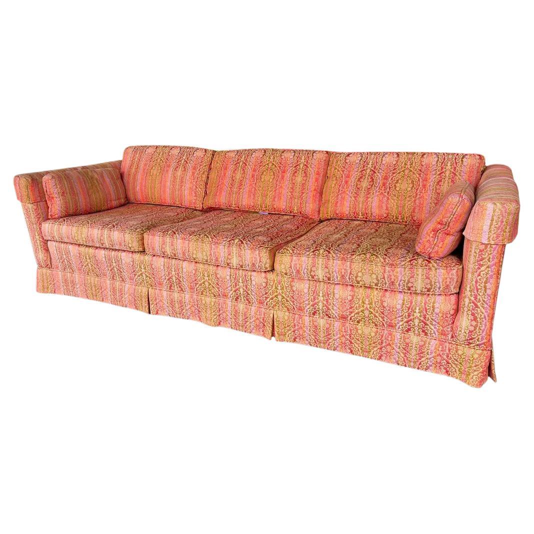 Canapé en brocart Hollywood Regency Mid Century par Baumritter en vente