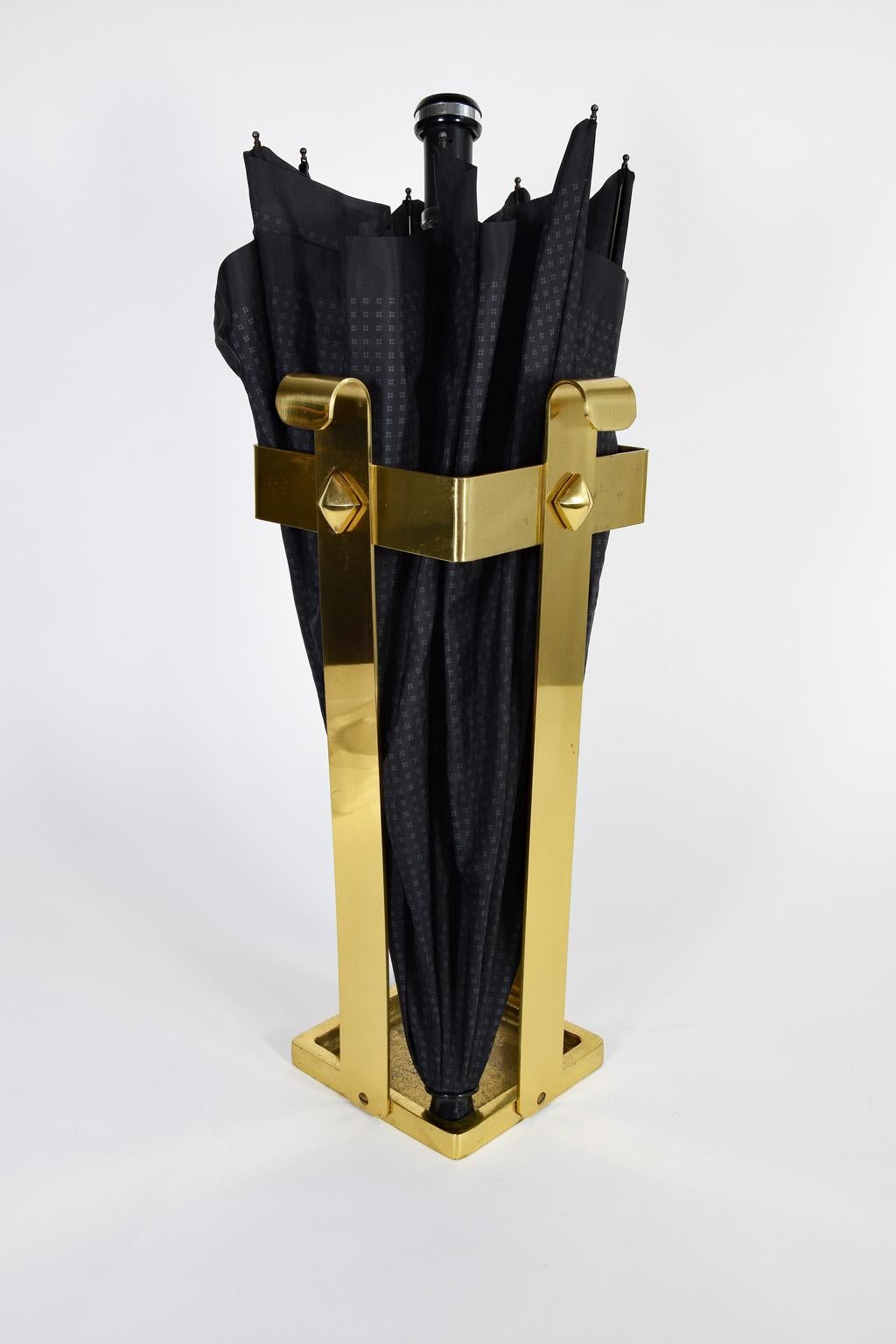 Mid-20th Century Hollywood Regency Midcentury Solid Brass Umbrella Stand, Italy, 1960s For Sale