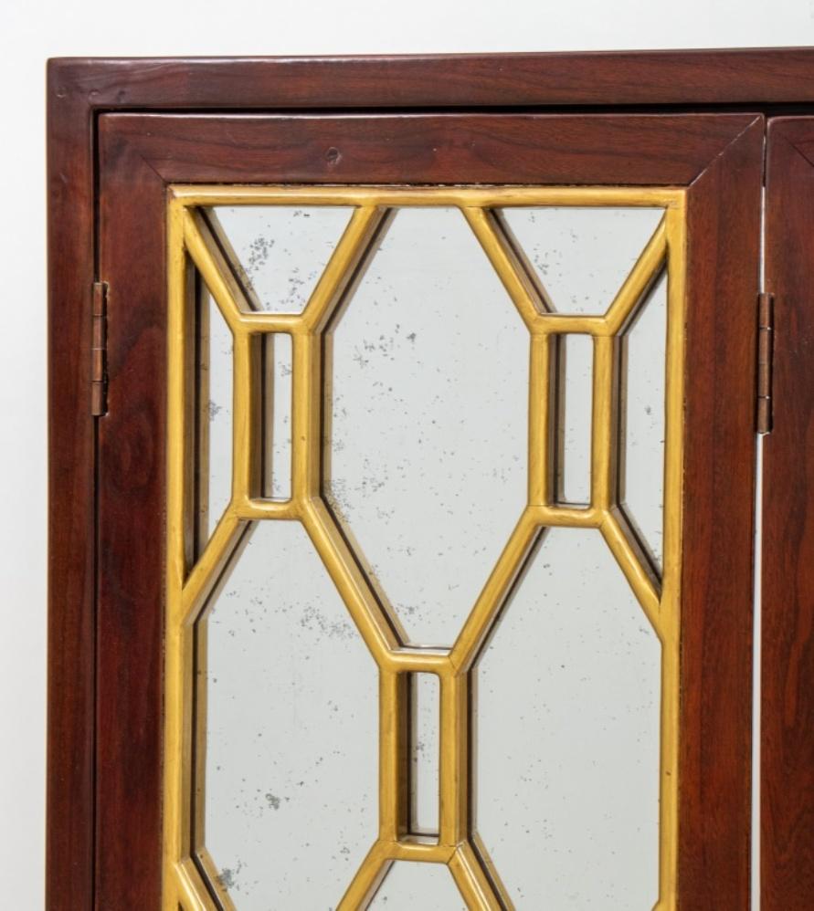 Hollywood Regency Midcentury Style Wall Cabinet In Good Condition For Sale In New York, NY