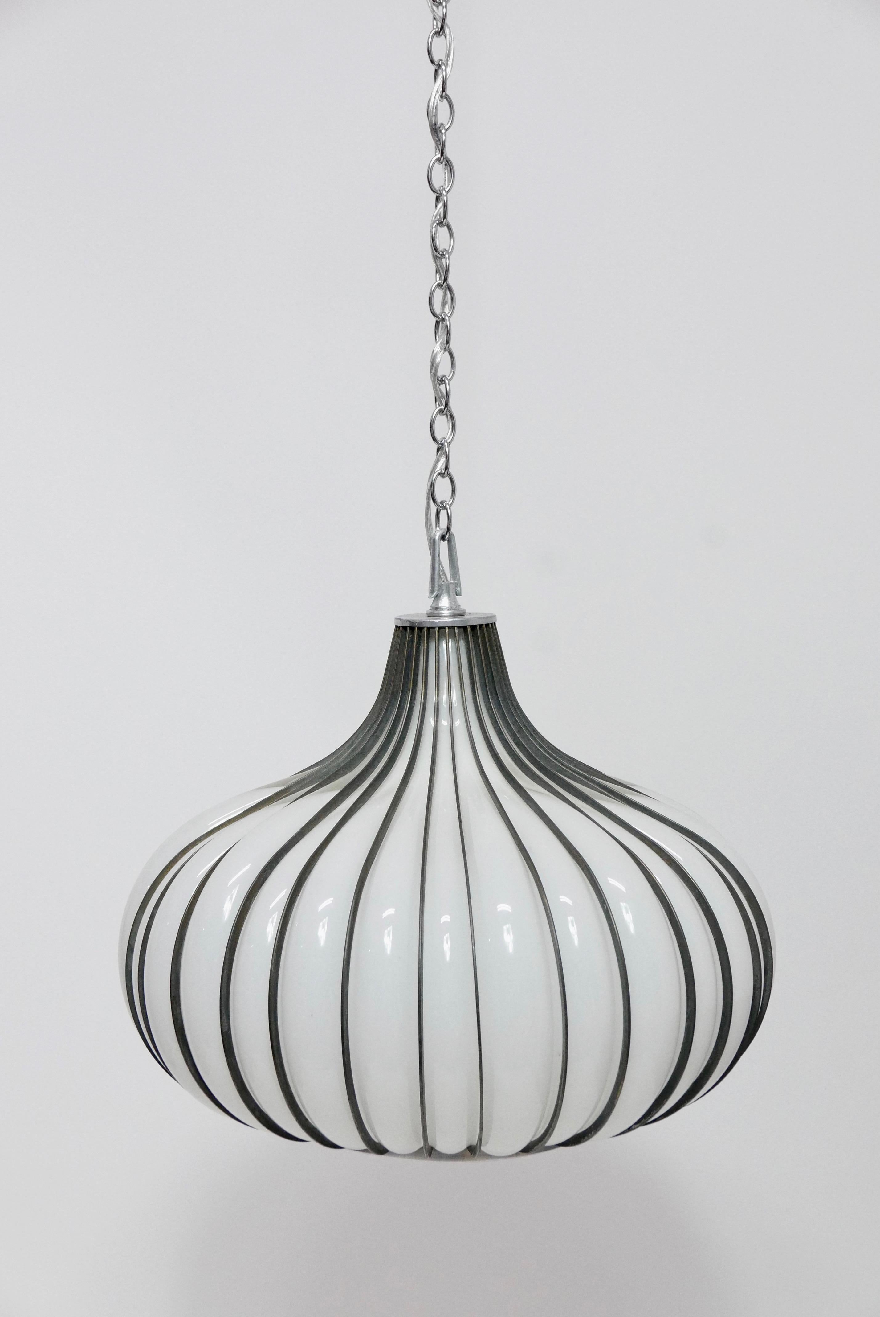hanging onion light