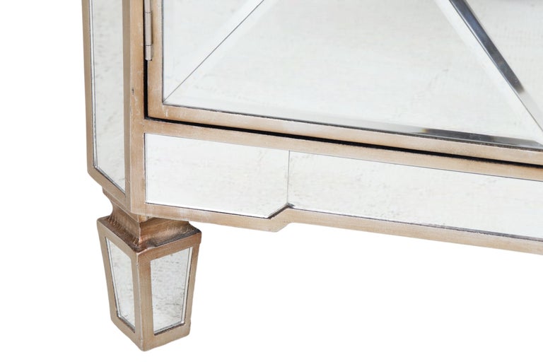 Hollywood Regency Mirrored For Sale at 1stDibs