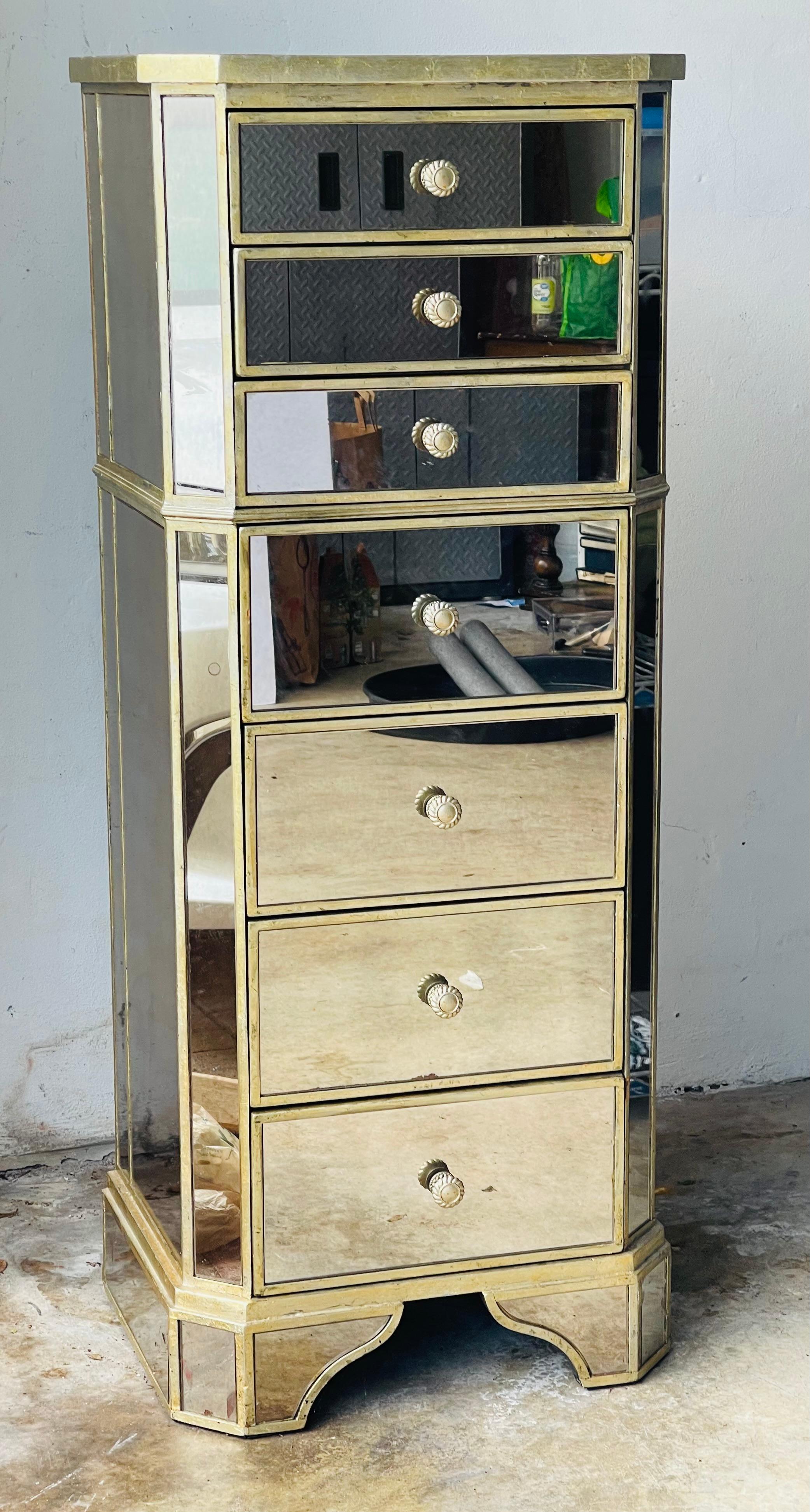 Americano Commode alto con specchio Hollywood Regency in vendita