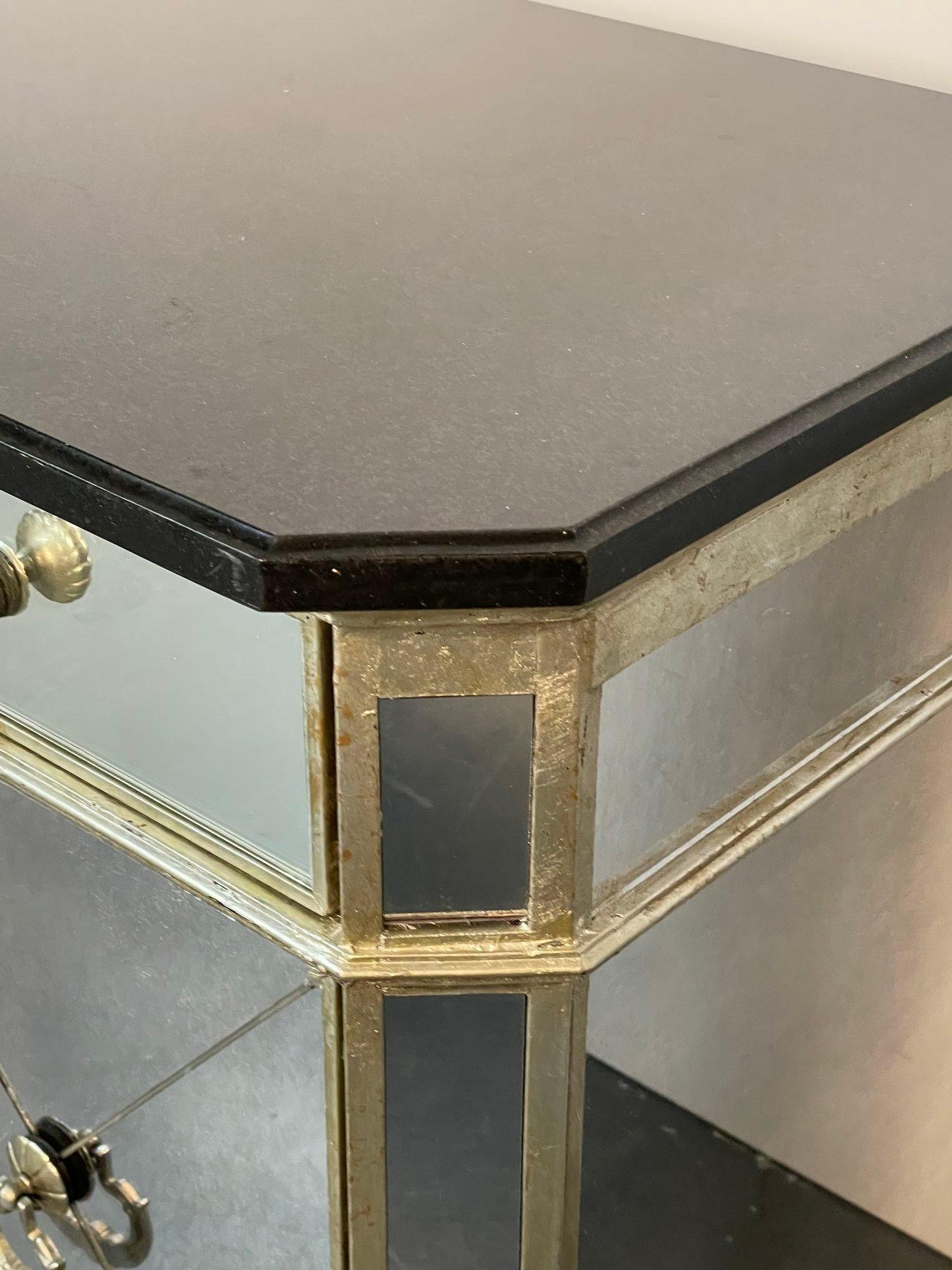 Hollywood Regency Mirrored Marble Top Nightstand, End Table In Good Condition In Stamford, CT