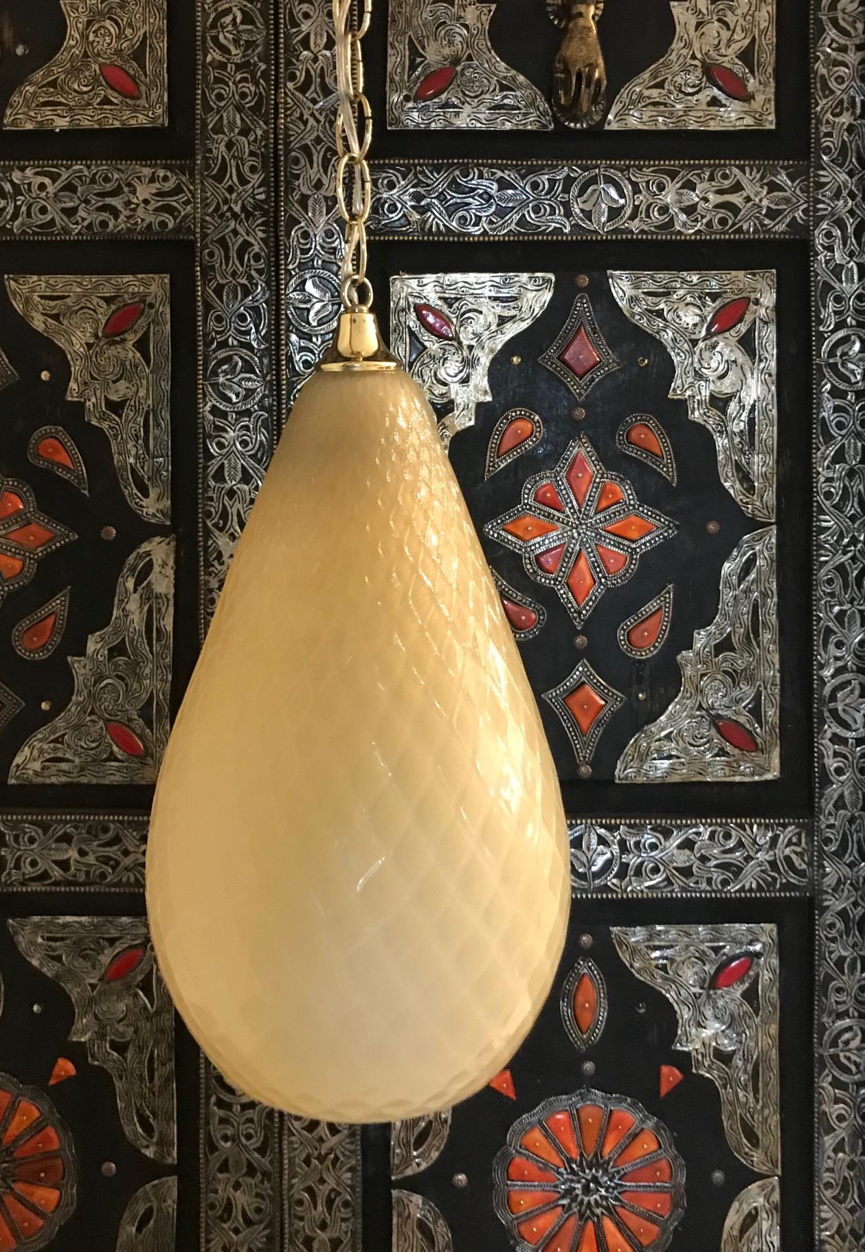 Etched Hollywood Regency Moroccan Style Murano Glass Pendant in Beige Italy circa 1960s