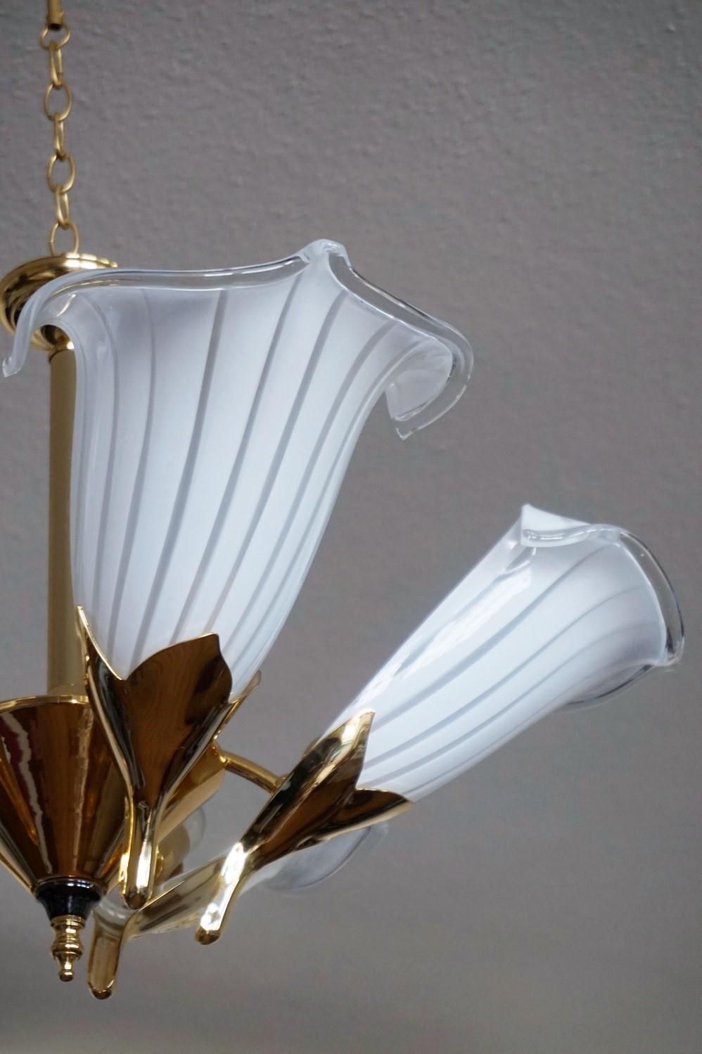 Dorato Lampadario Calla Lily in vetro di Murano Hollywood Regency di Franco Luce, Italia anni '70 in vendita