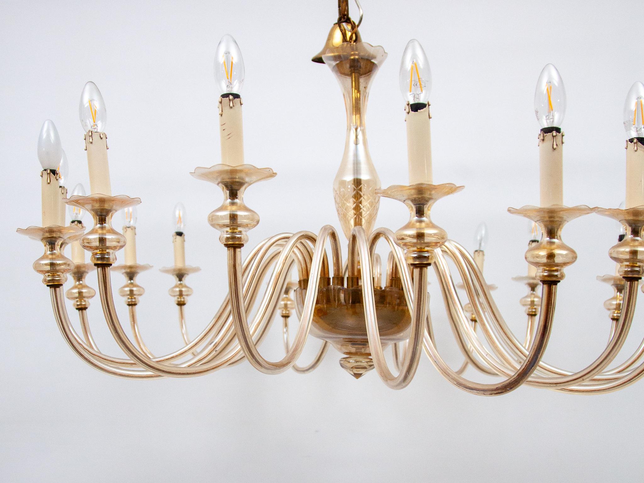 Lustre en verre ambré à dix-huit bras, Hollywood Regency Murano, années 1950 en vente 6
