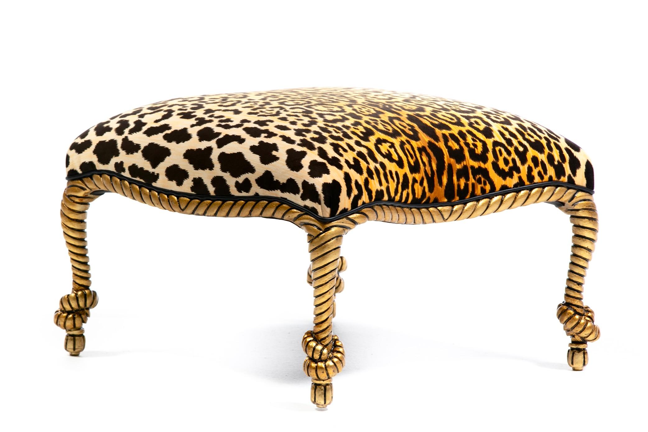 Pouf in stile Hollywood Regency Napoleone III con corda e nappe dorate in leopardo in vendita 5