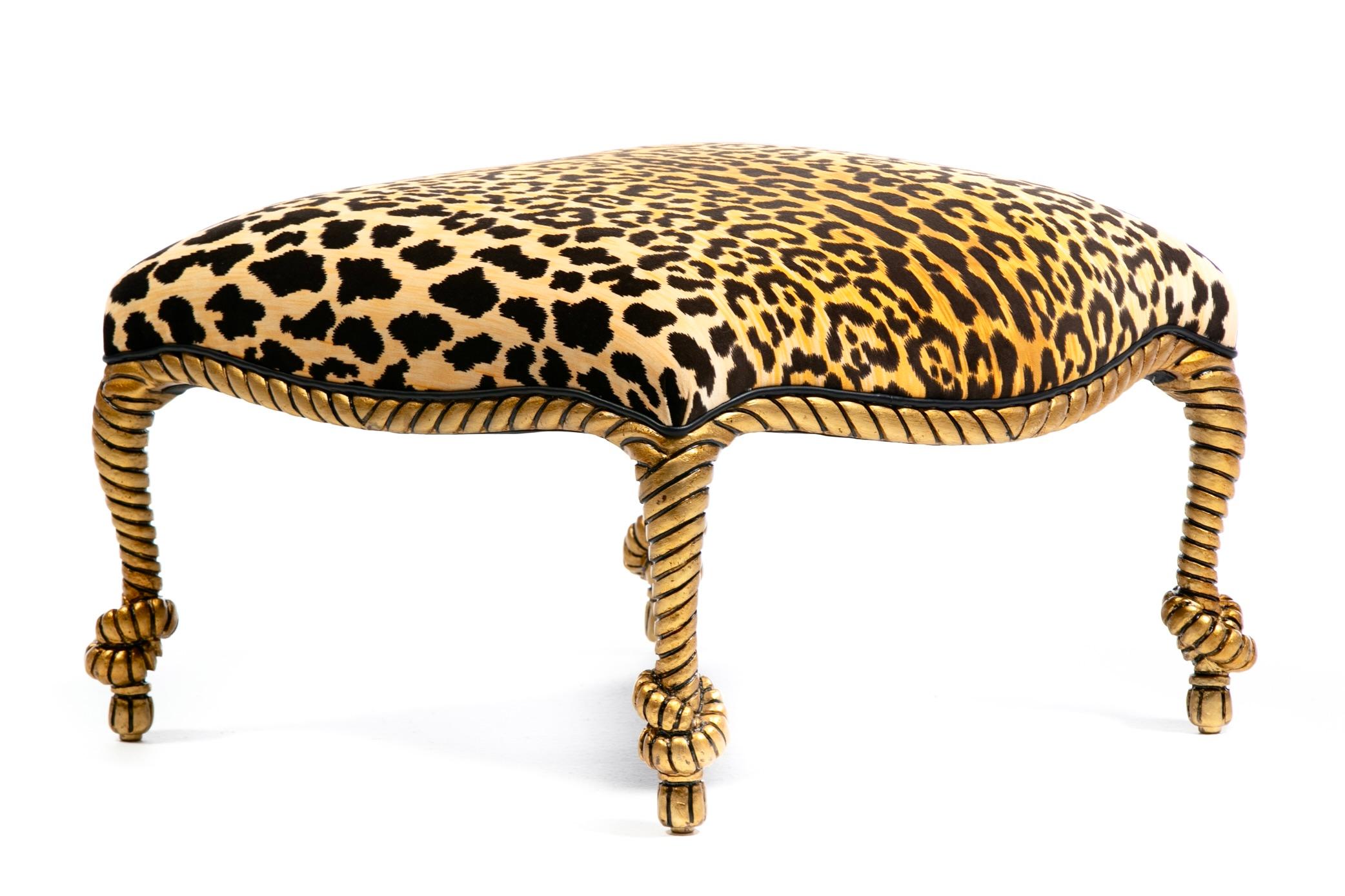 Pouf in stile Hollywood Regency Napoleone III con corda e nappe dorate in leopardo in vendita 9
