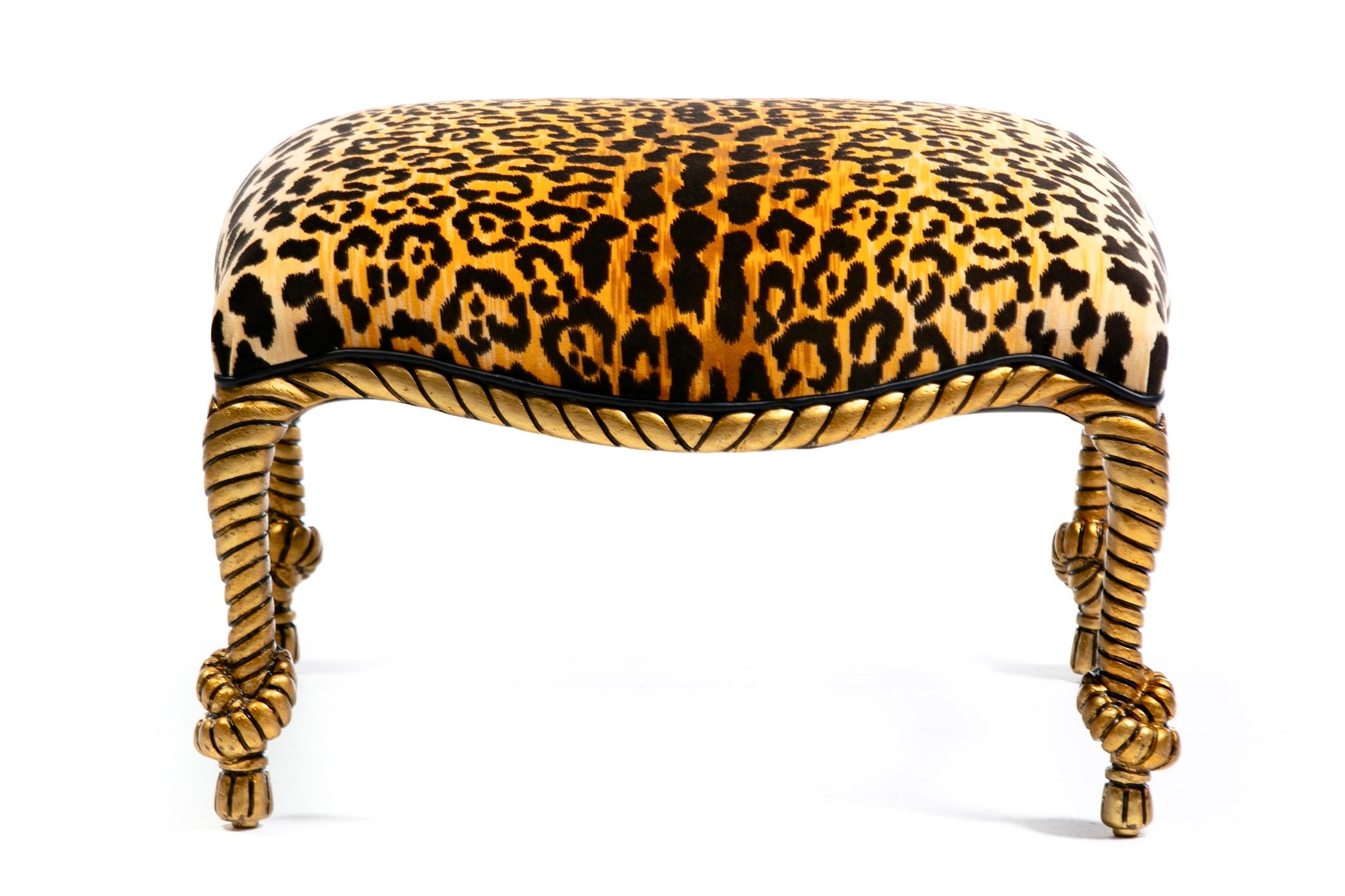 Pouf in stile Hollywood Regency Napoleone III con corda e nappe dorate in leopardo in vendita 10