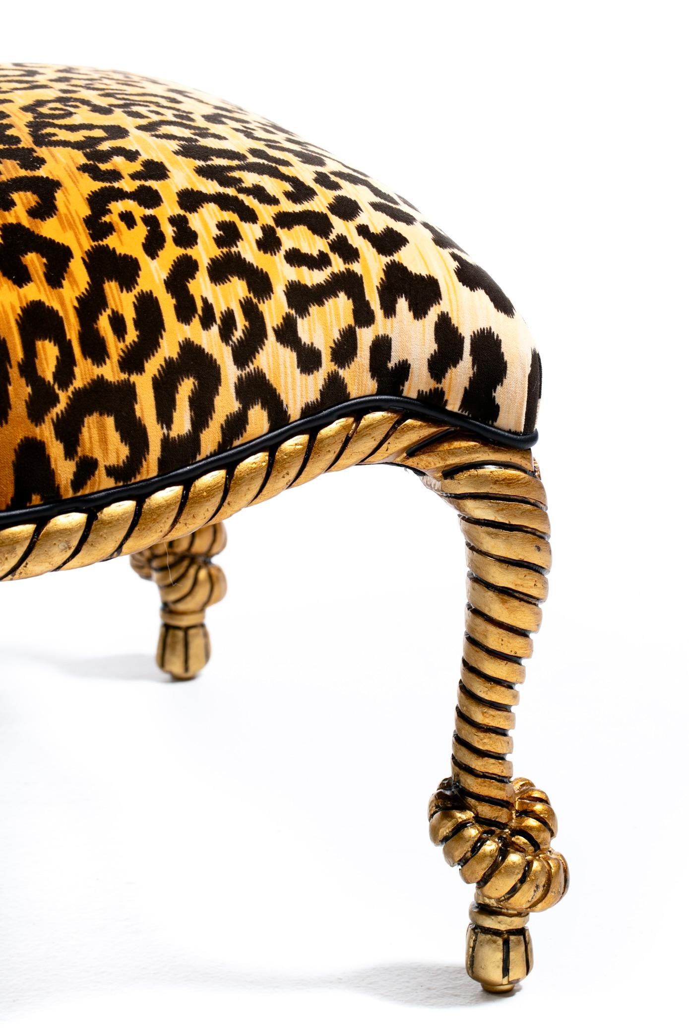 Pouf in stile Hollywood Regency Napoleone III con corda e nappe dorate in leopardo in vendita 13