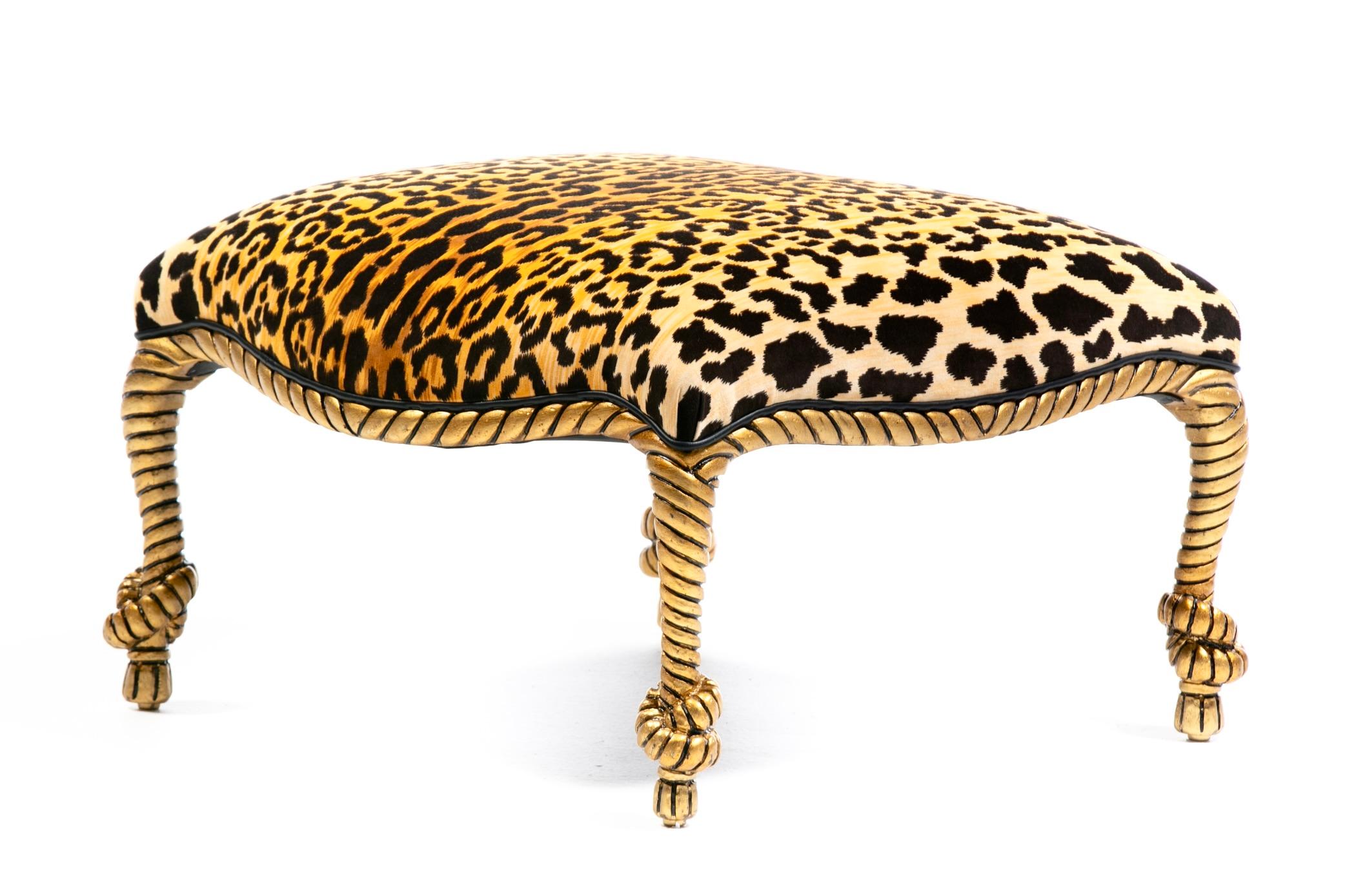 Pouf in stile Hollywood Regency Napoleone III con corda e nappe dorate in leopardo in vendita 3