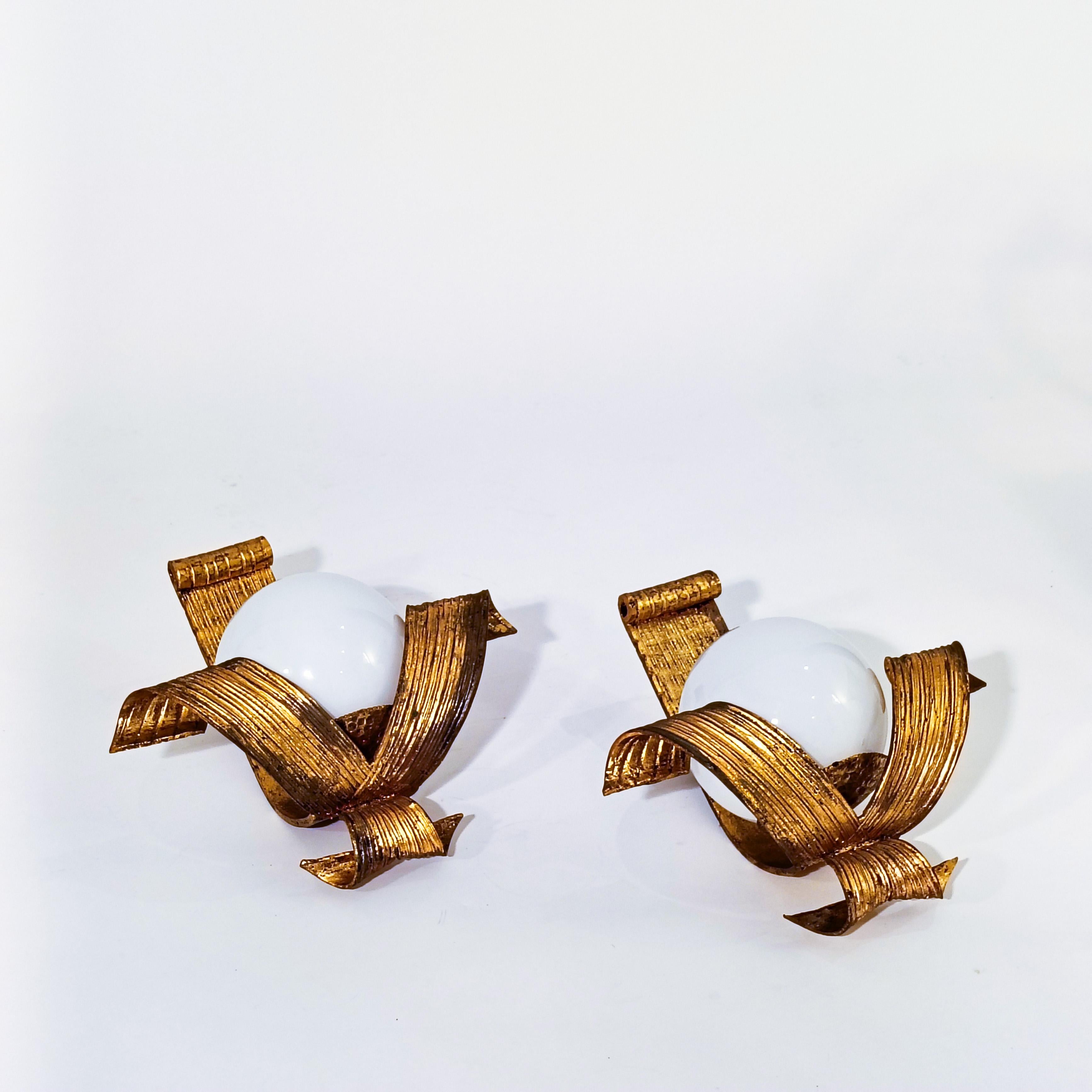 Hollywood Regency. Neoclassical gilded sconces by Ferro Art, Spain, 1950s For Sale 3