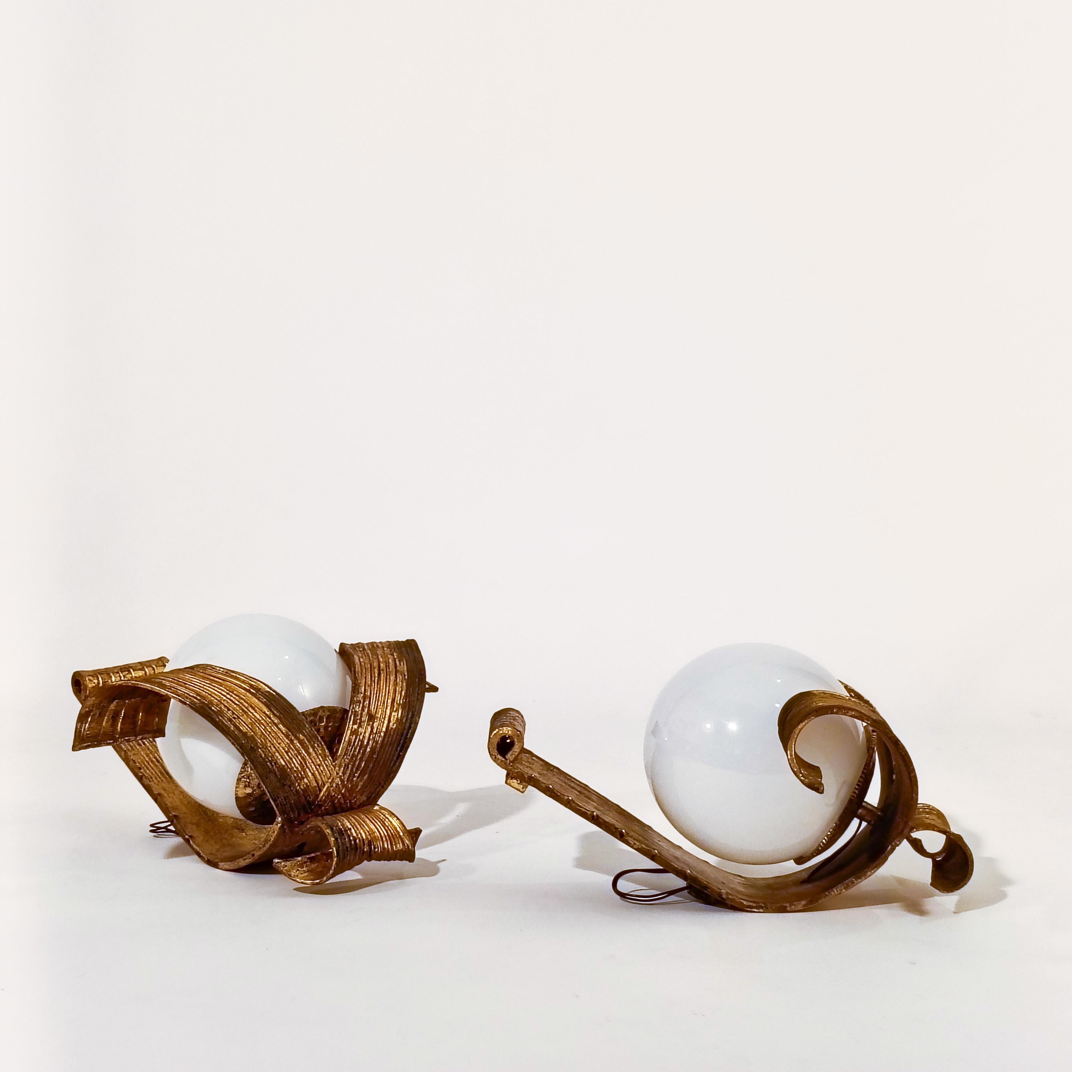 Hollywood Regency. Neoclassical gilded sconces by Ferro Art, Spain, 1950s For Sale 10