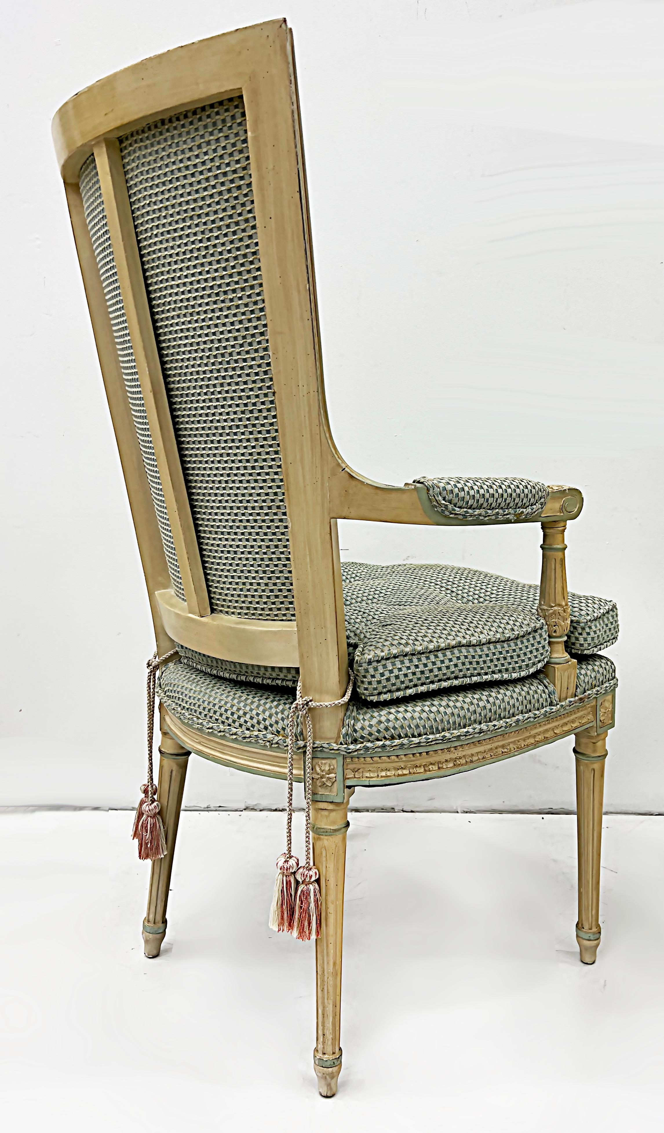 Hollywood Regency-Sessel im neoklassischen Stil mit hoher Rückenlehne (20. Jahrhundert) im Angebot