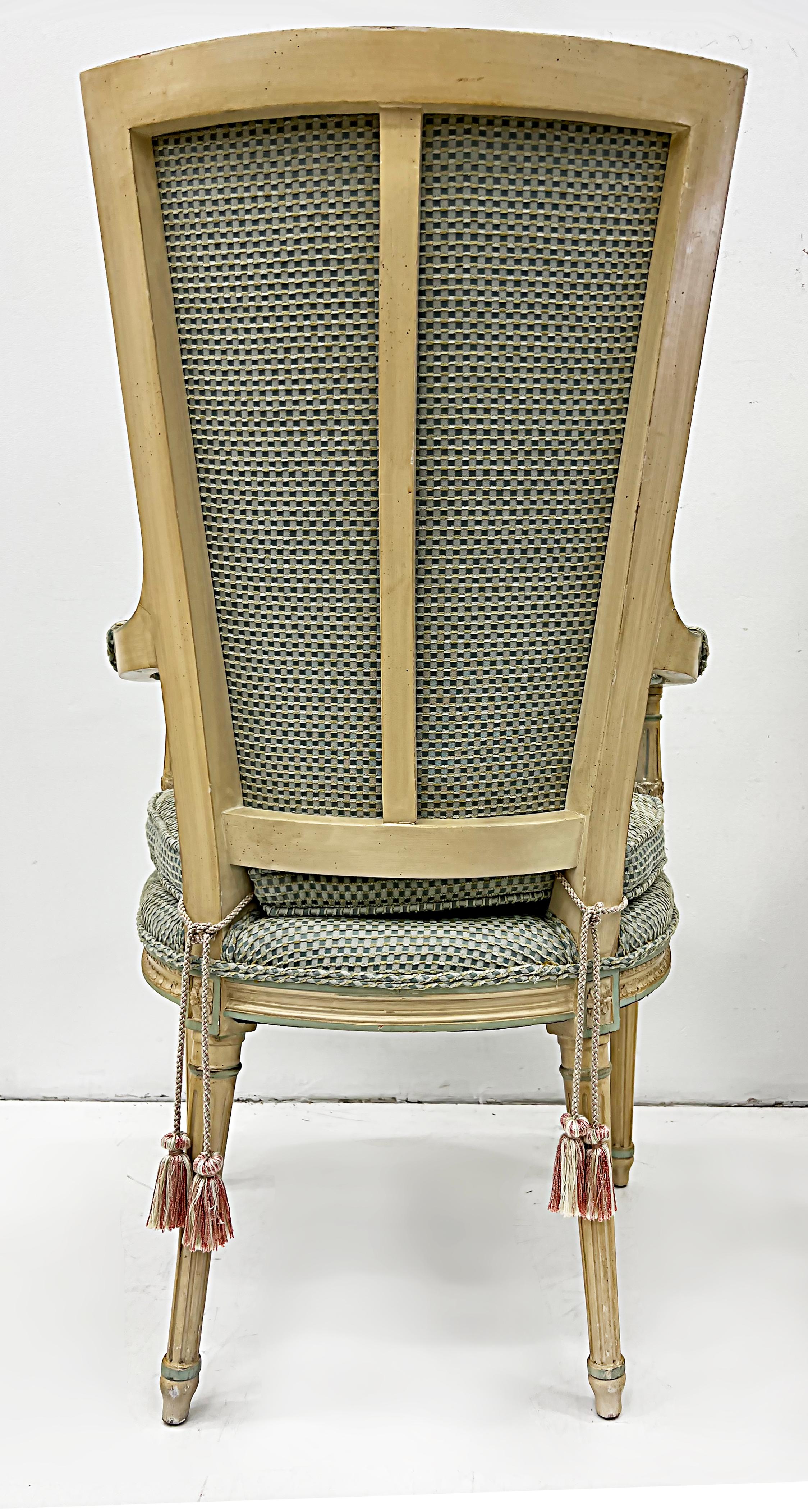 Hollywood Regency-Sessel im neoklassischen Stil mit hoher Rückenlehne (Polster) im Angebot