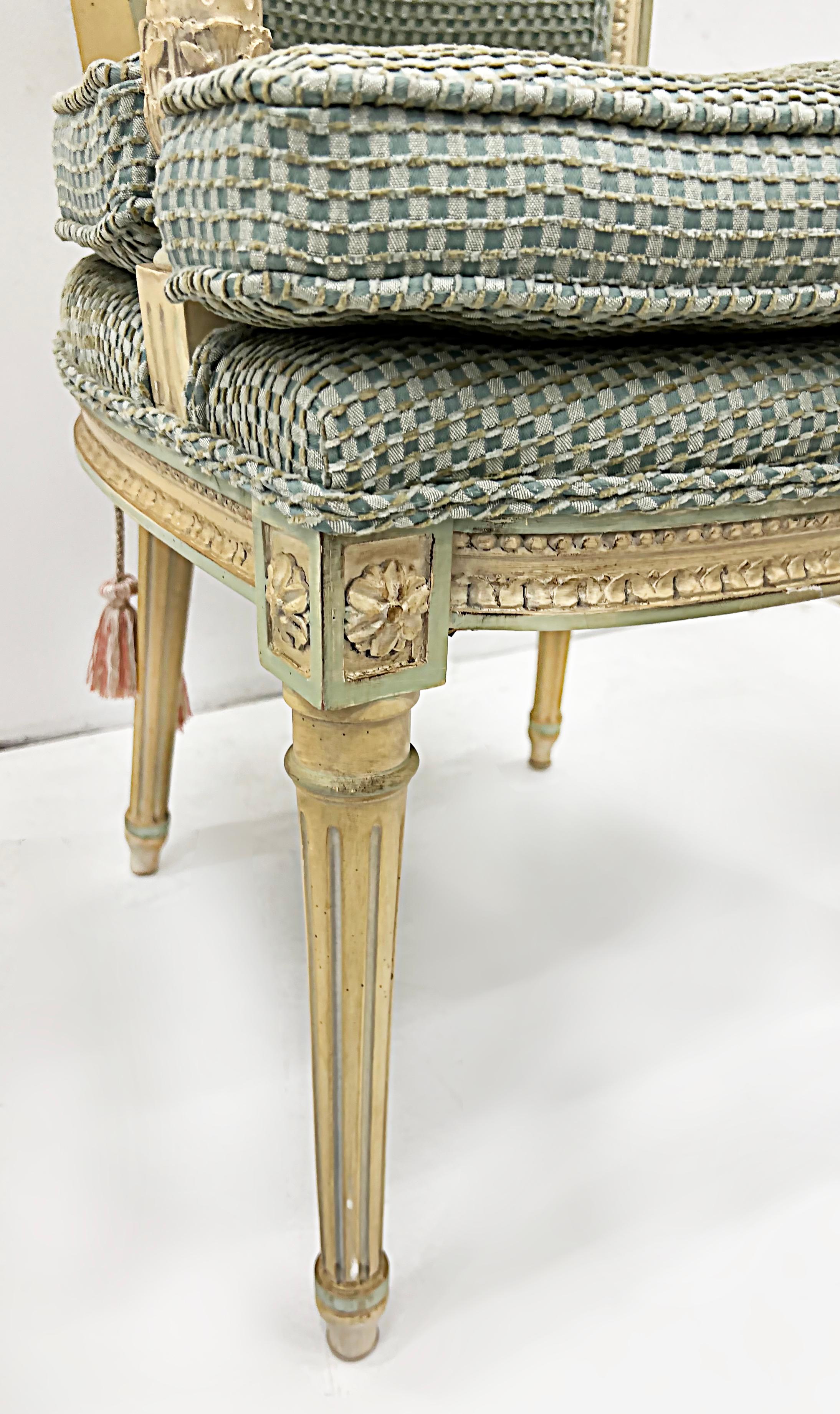 Hollywood Regency-Sessel im neoklassischen Stil mit hoher Rückenlehne im Angebot 3