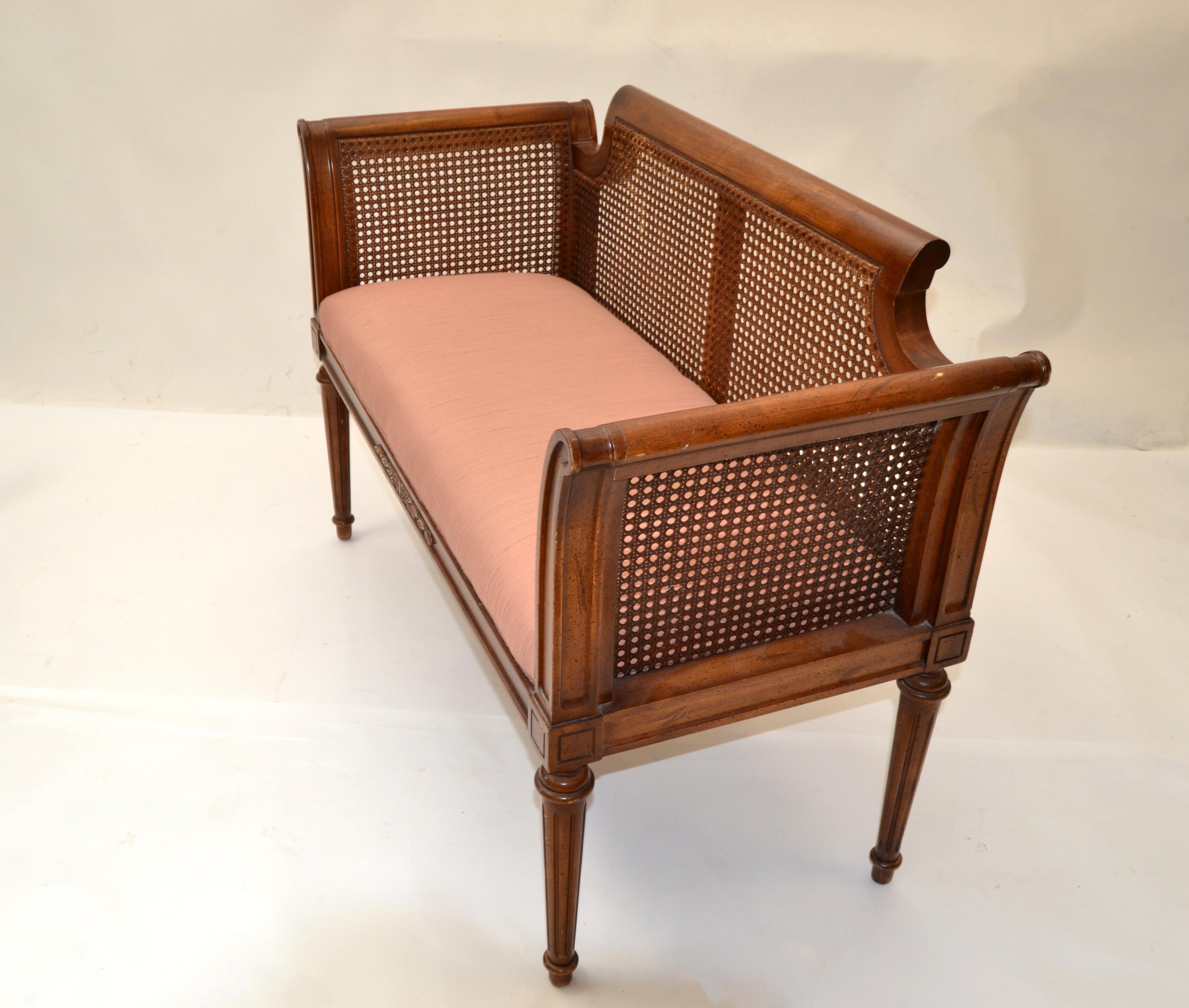 American Hollywood Regency Oak Classic Bench Turned Legs & Carved Decor Handwoven Cane    For Sale