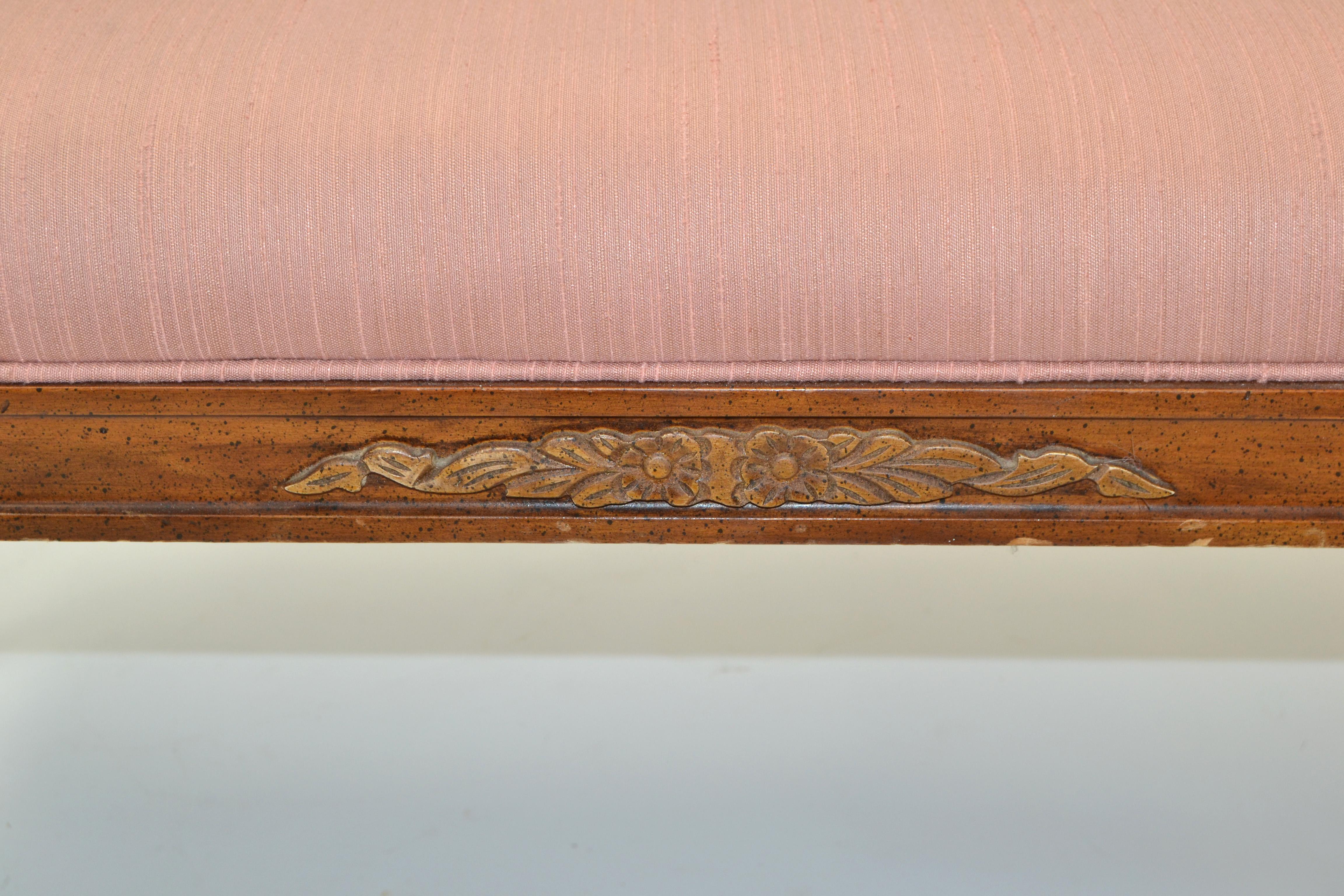Hollywood Regency Oak Classic Bench Turned Legs & Carved Decor Handwoven Cane    In Good Condition For Sale In Miami, FL