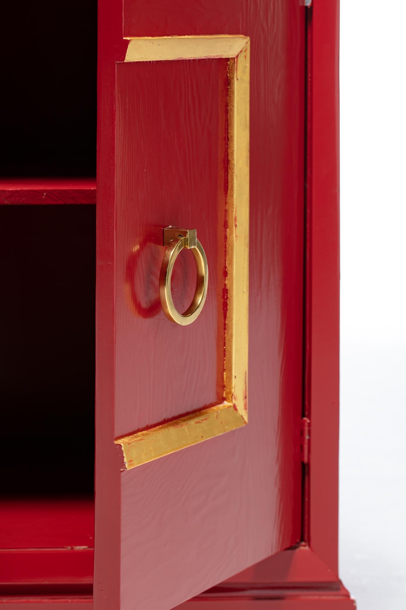 Hollywood Regency Obelisk Cabinet Finished in Red Lacquer & Gold Leaf circa 1960 For Sale 3