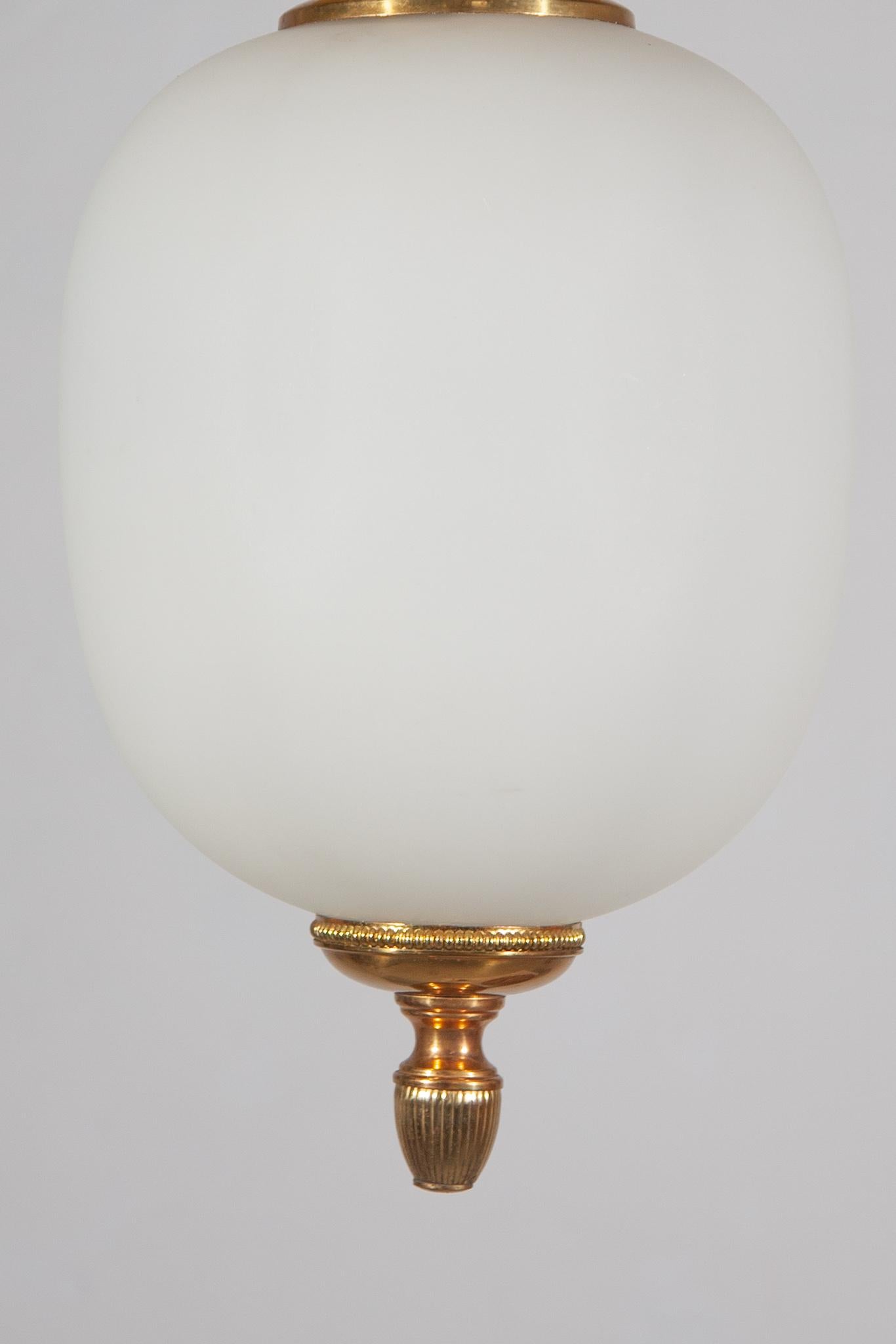 Hollywood Regency Opaline 1950s 'China' Pendant Lamp, Italy In Good Condition For Sale In Antwerp, BE