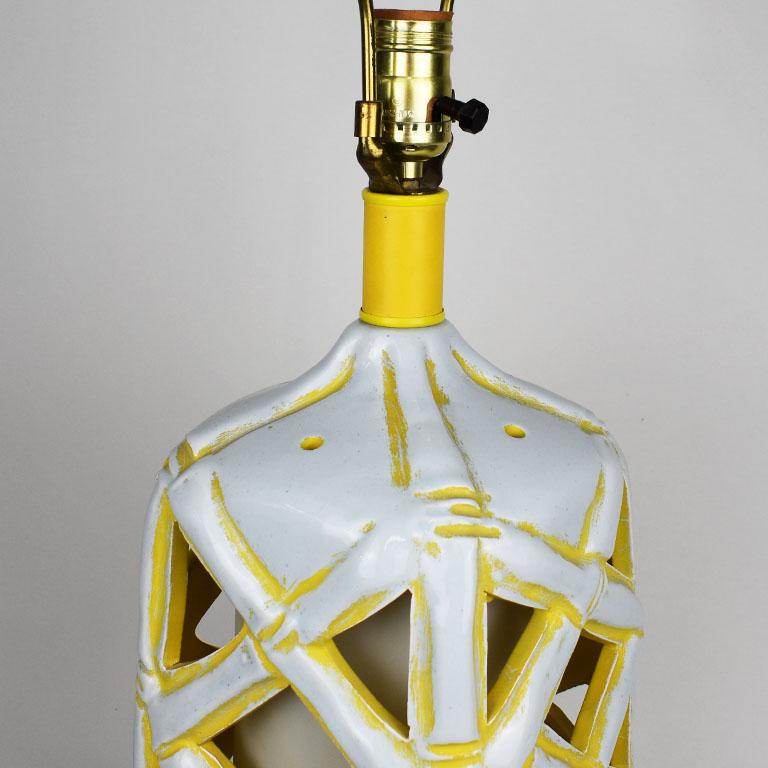 American Hollywood Regency or Chinoiserie Ceramic Faux Bamboo Lamp in Yellow and White