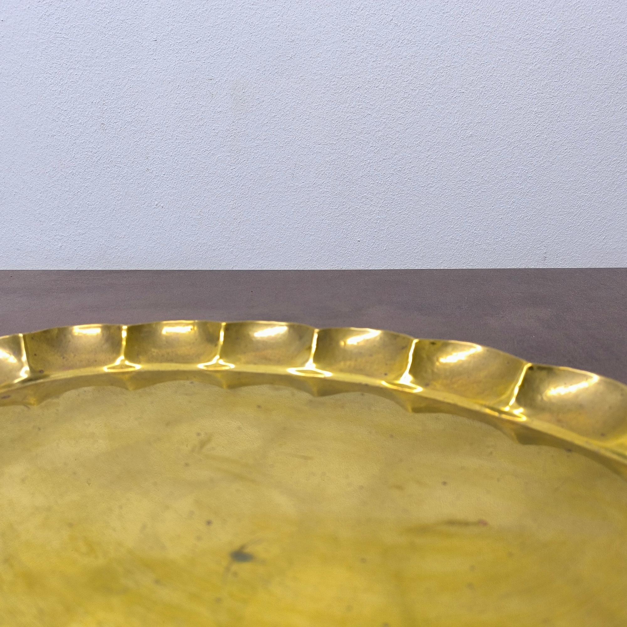 Hollywood Regency Oval Brass Tray by Arvid Johansson, Arvika Konstsmide, Sweden im Zustand „Gut“ im Angebot in Bochum, NRW