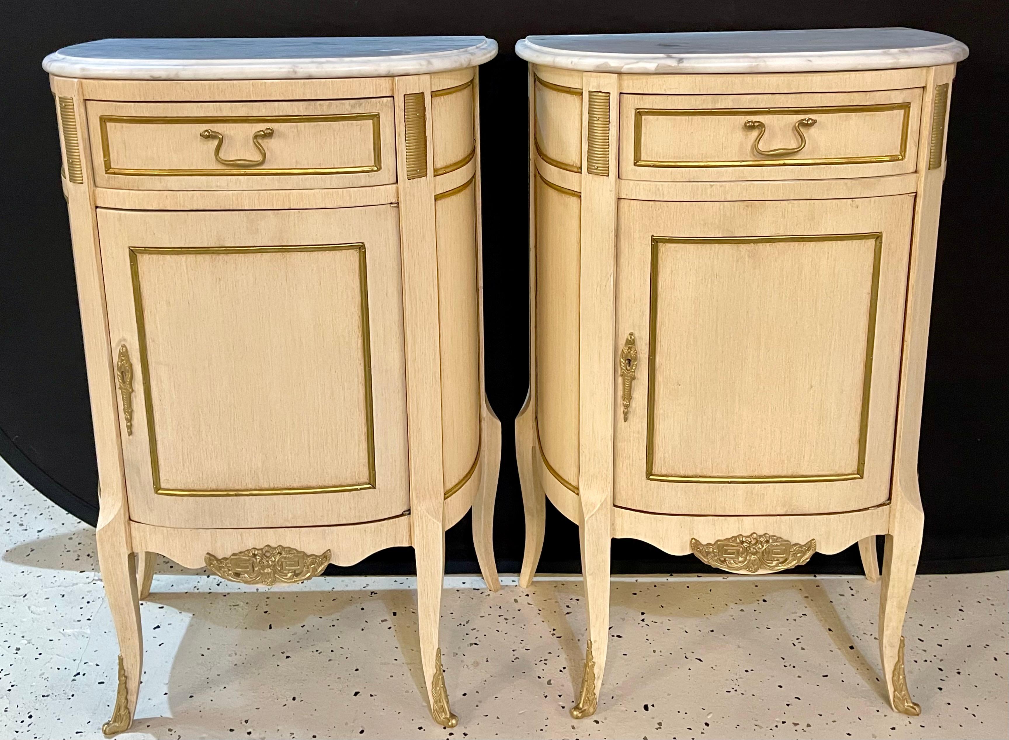 20th Century Hollywood Regency Painted End Tables, Nightstands or Pedestals, a Pair