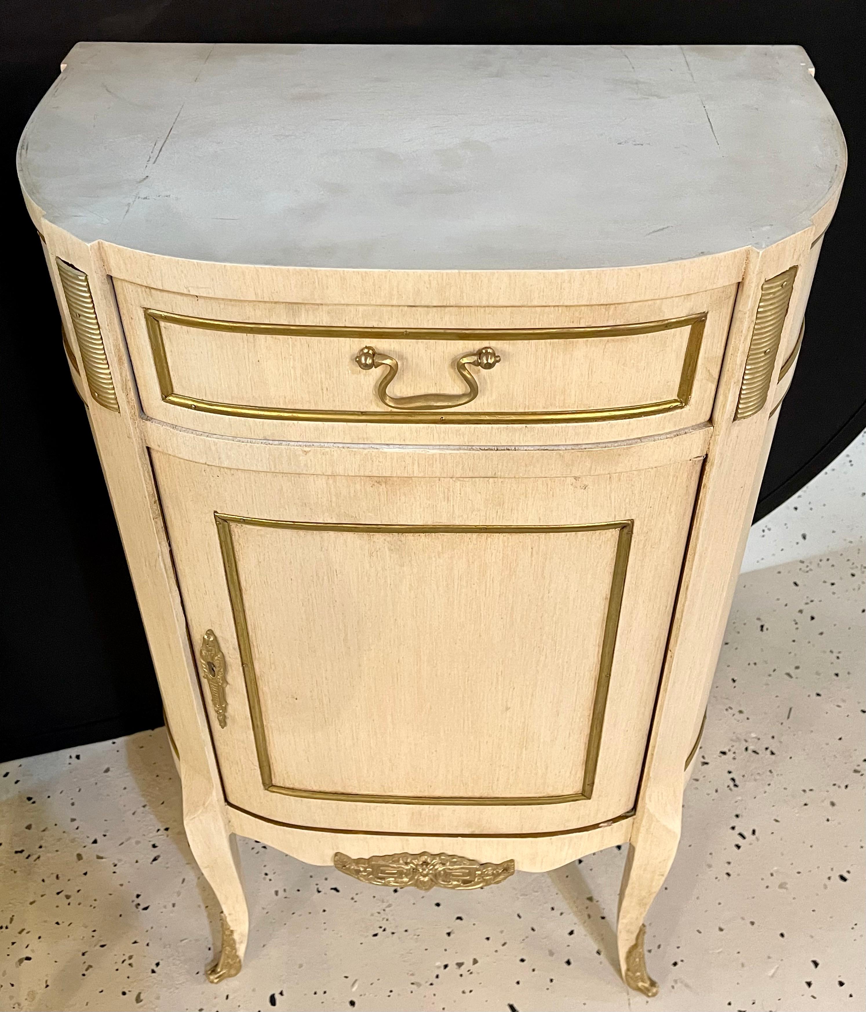 Hollywood Regency Painted End Tables, Nightstands or Pedestals, a Pair 1