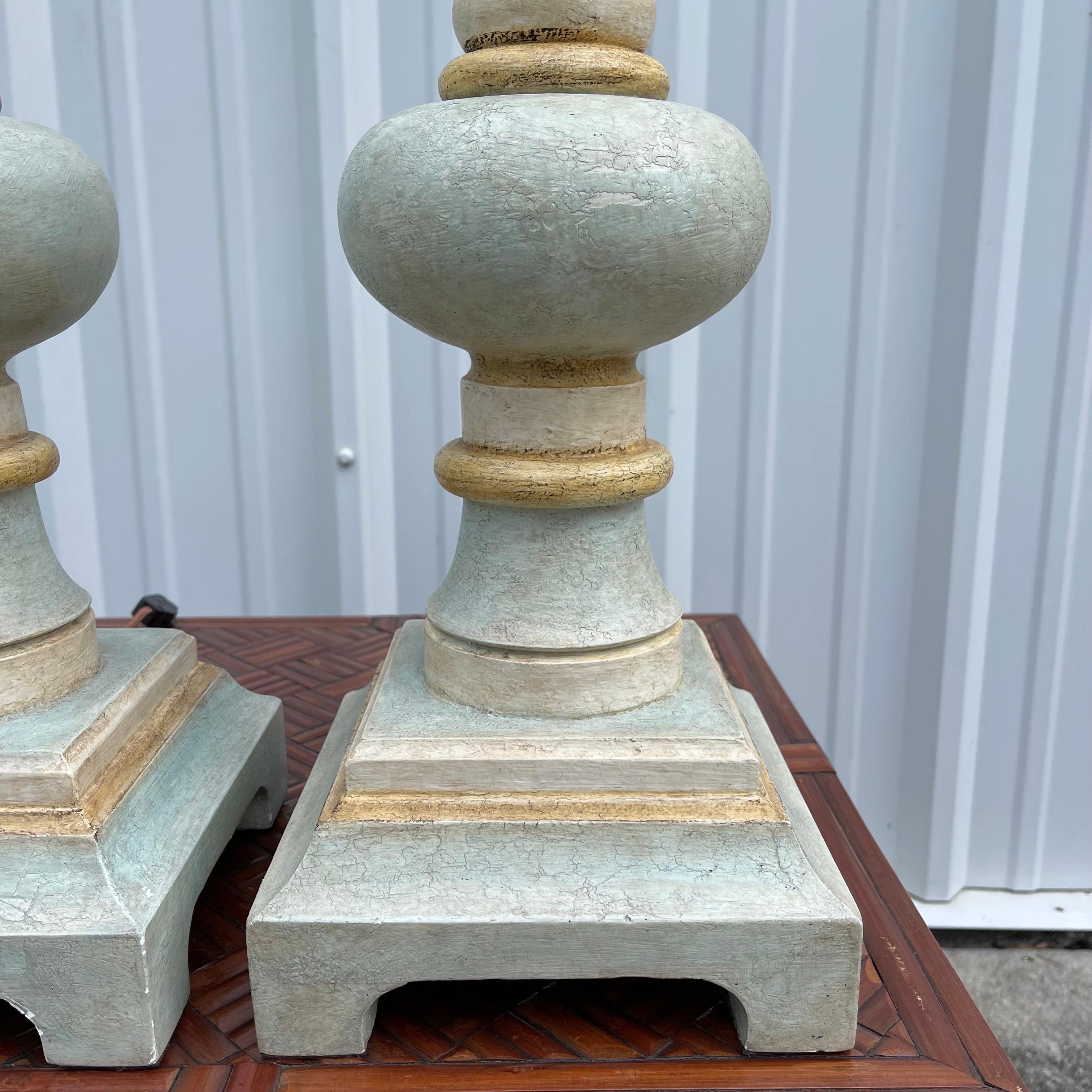 Hollywood Regency Painted Patinated Carved Wood Bobbin Tables Lamps, a Pair For Sale 3