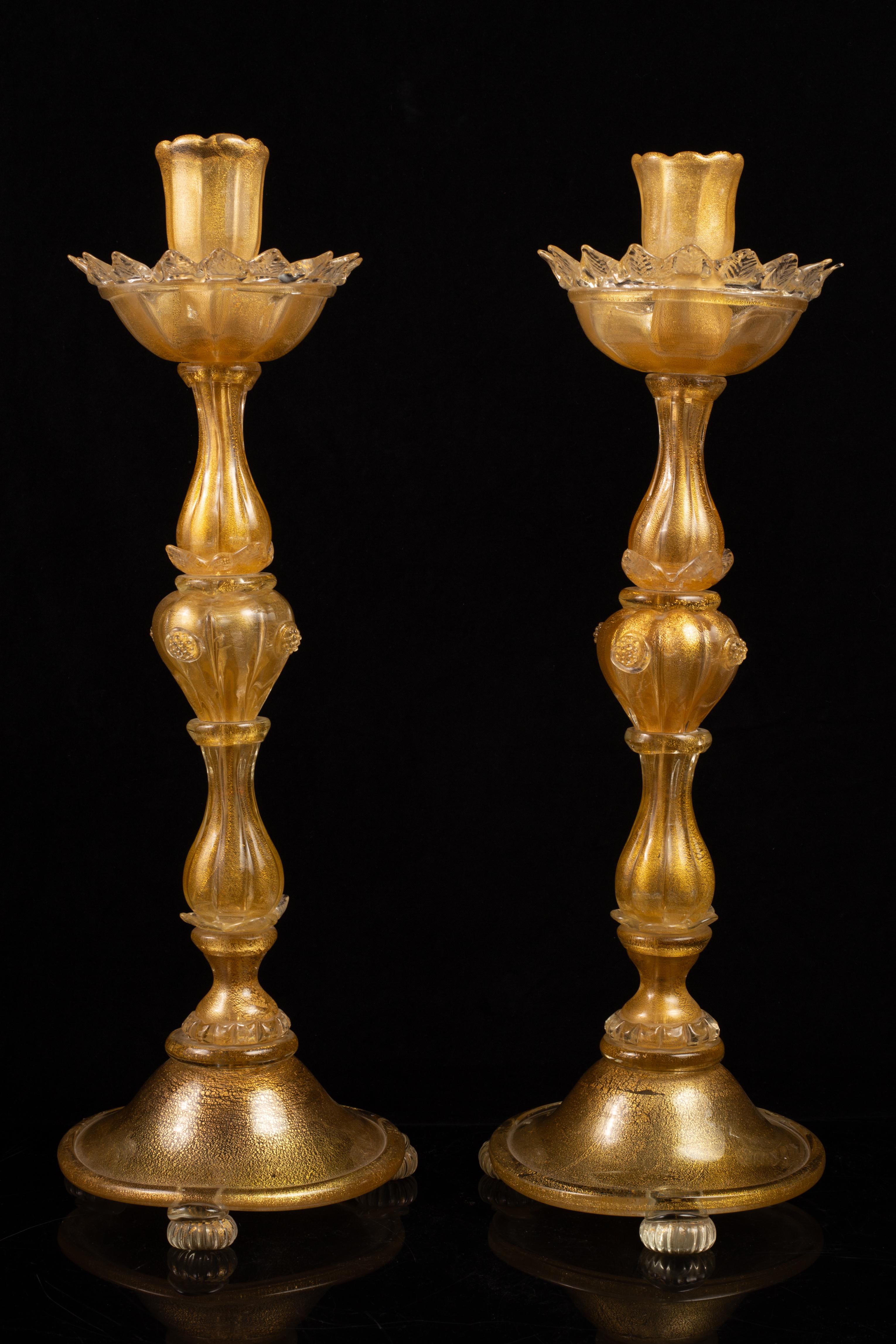 Hollywood Regency Pair of Italian Murano Gold Speckled Flower Form Candlesticks For Sale 1