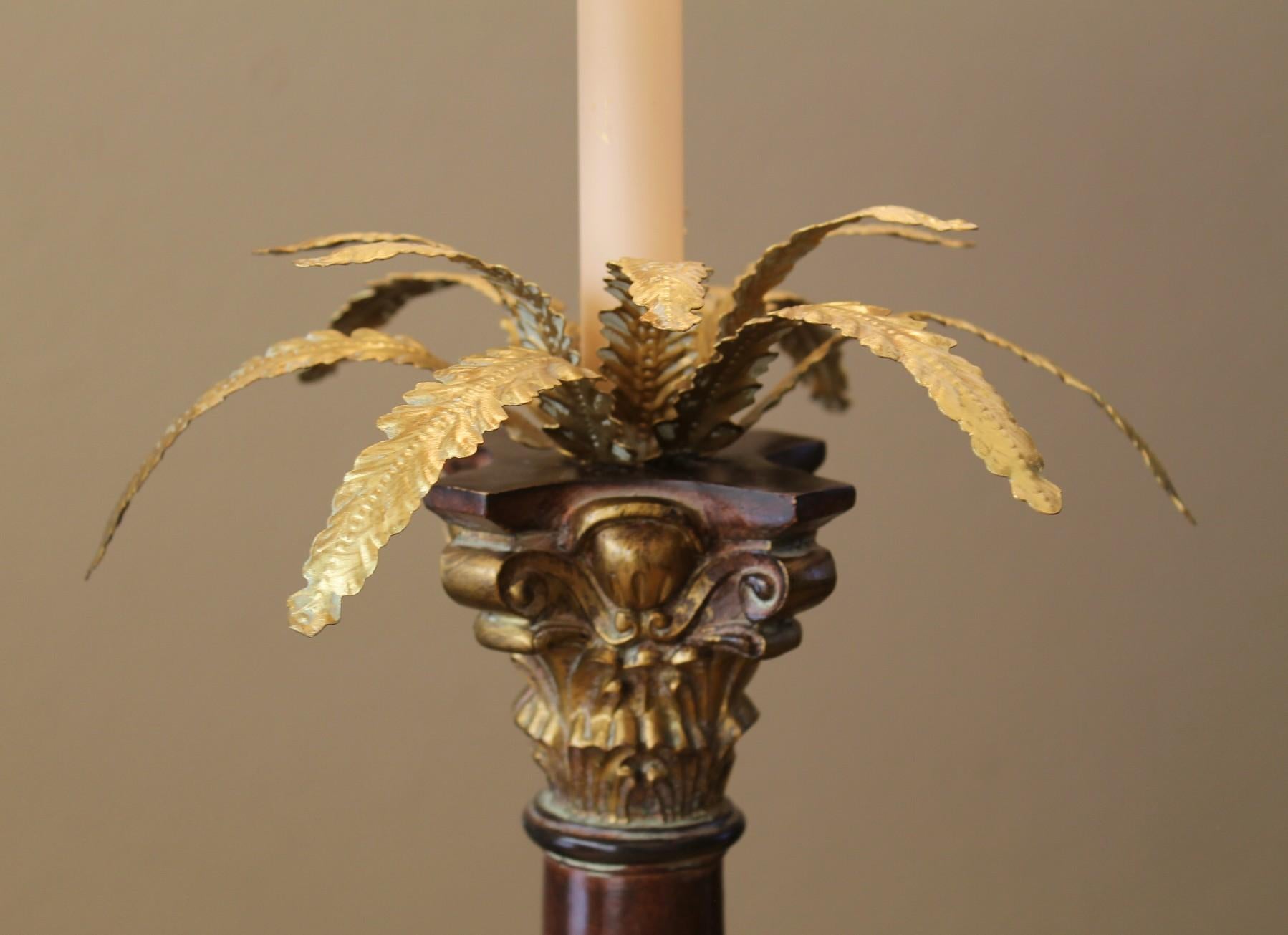 Fine XX secolo Lampada a colonna corinzia Hollywood Regency Palm Tree. Maison Jansen in stile metallo in vendita