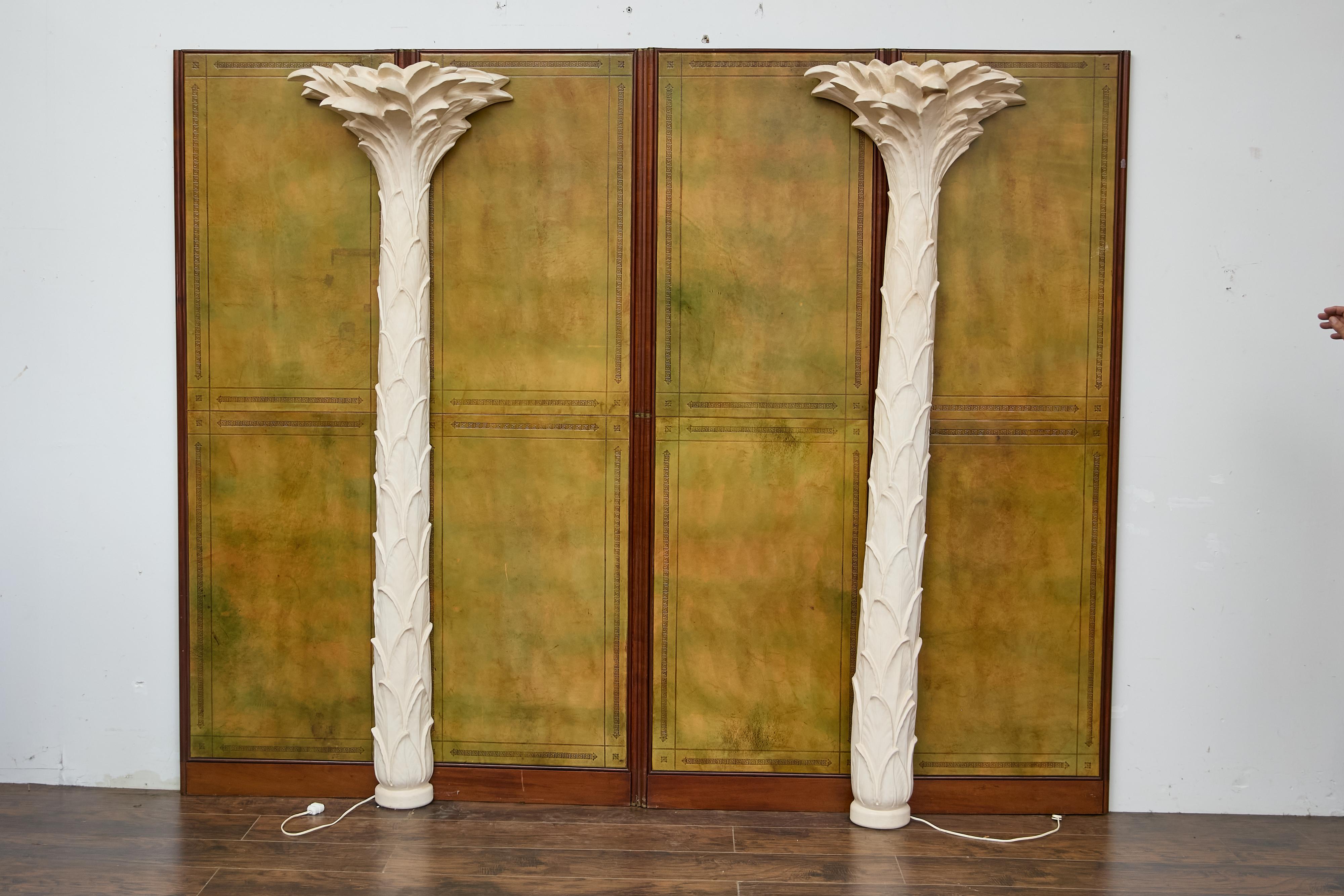 Antorchas de Pared con Palmera Hollywood Regency, Inspiradas en Dorothy Draper, US Wired Regencia de Hollywood en venta