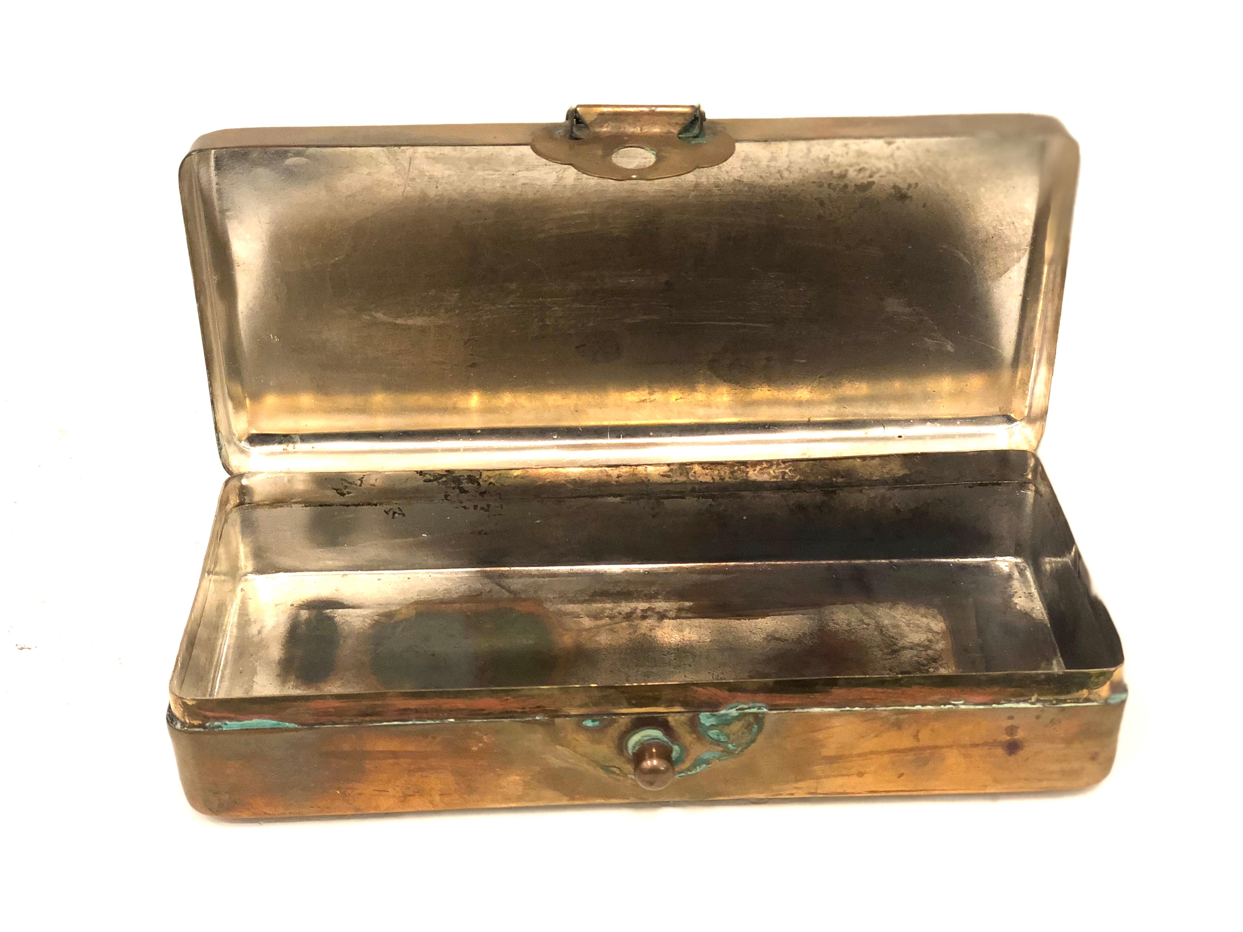20ième siècle Boîte à bijoux Hollywood Regency en laiton patiné et cuivre fabriquée à Hong Kong en vente