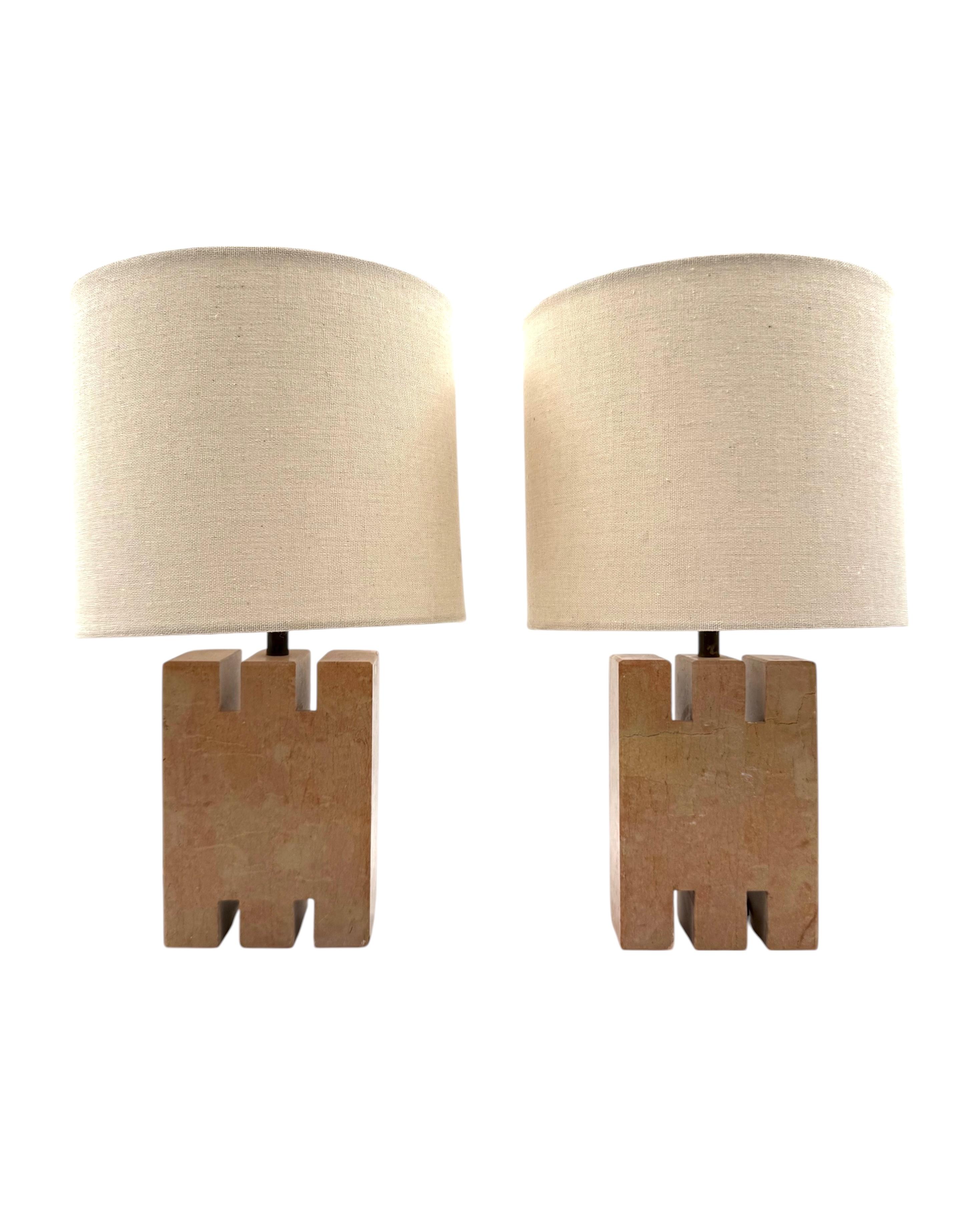 Hollywood regency pink marble set of 2 table lamps, France 1970s en venta 4