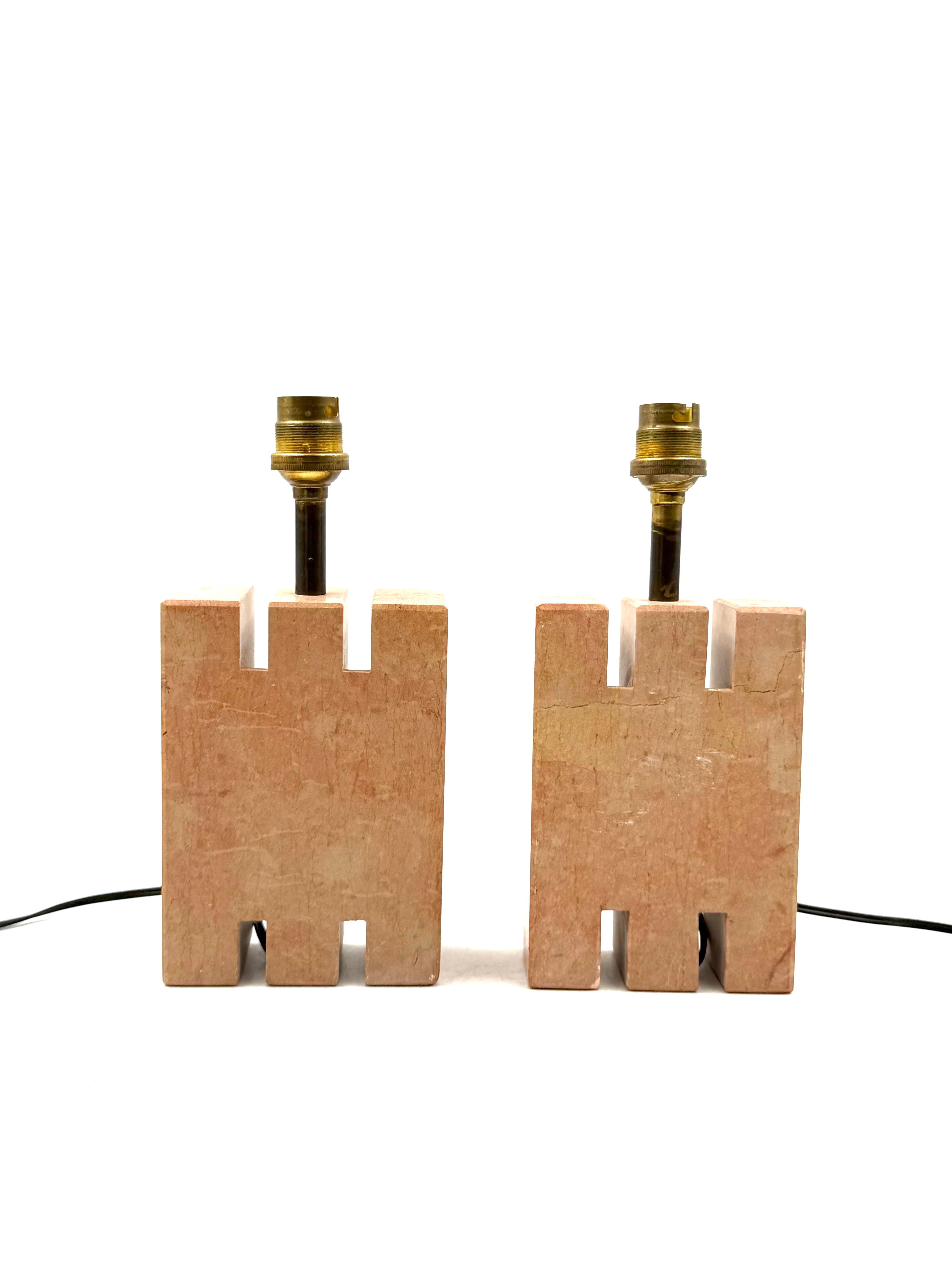 Hollywood regency pink marble set of 2 table lamps, France 1970s Mármol en venta