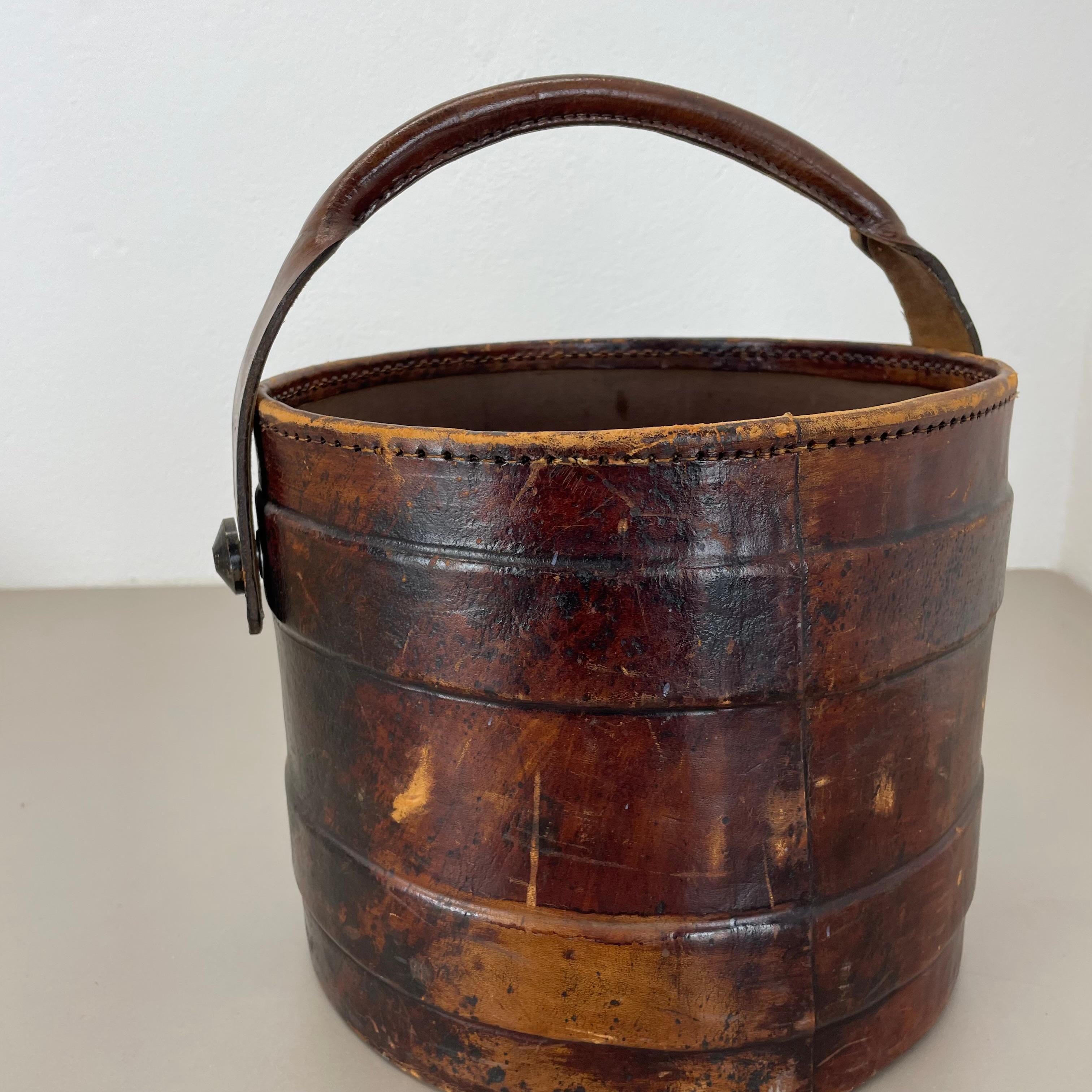Hollywood Regency Real Argentinian Leather Waste Paper Basket, Italy, 1970s For Sale 6